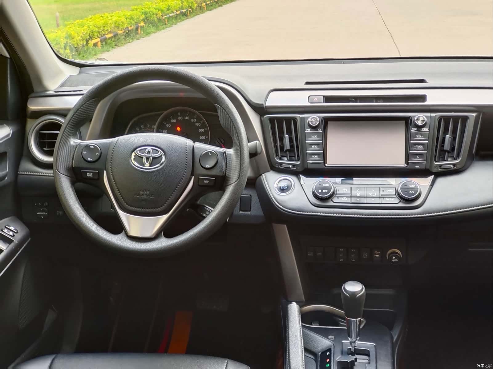 Toyota RAV4, 2017 6