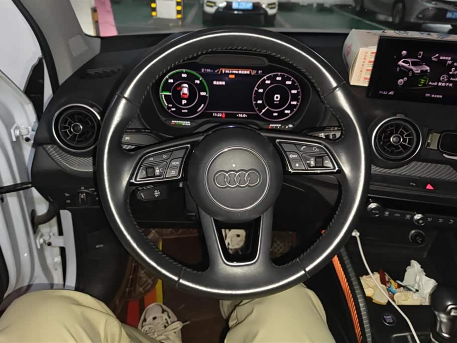 Audi Q2L