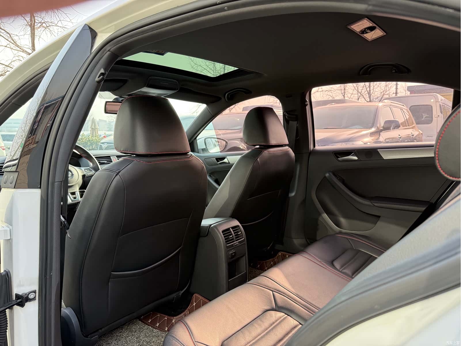 Volkswagen Sagitar, 2014 18