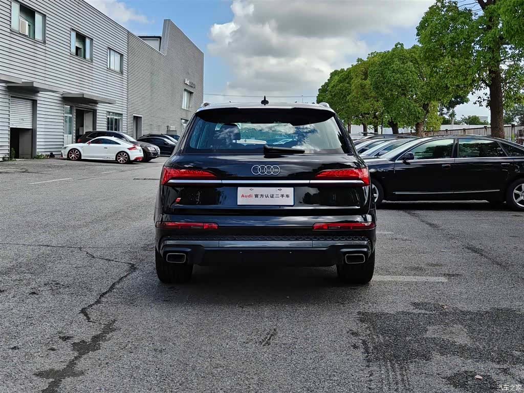 Audi Q7, 2025 все фото