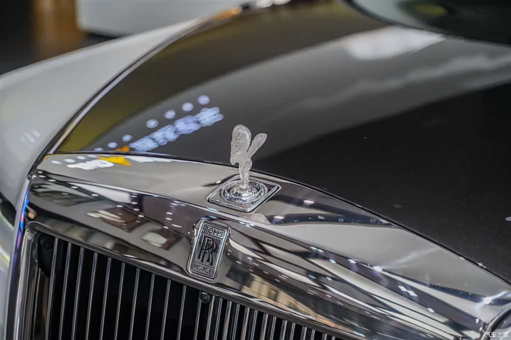 Rolls-Royce Phantom, 2019 4