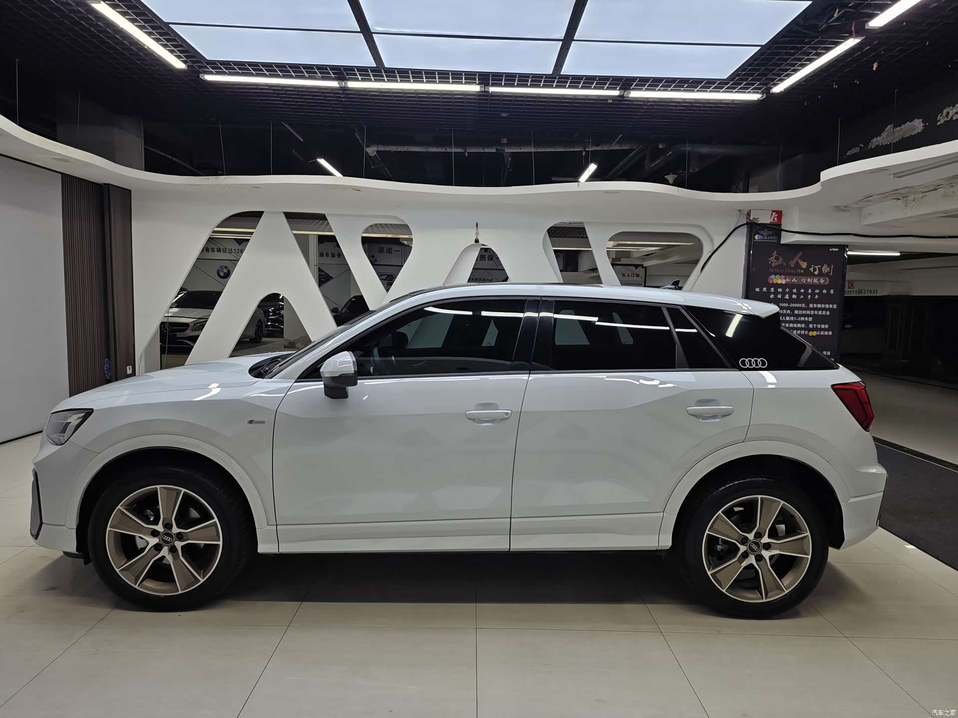 Audi Q2L, 2022 8