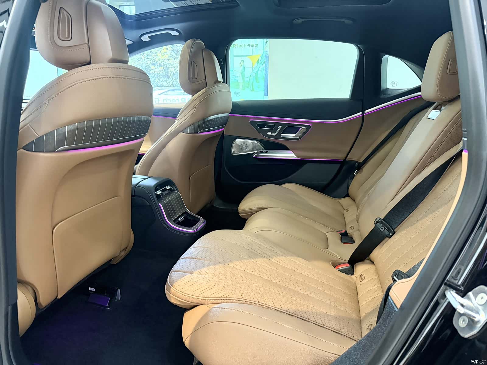 Mercedes-Benz E-Class, 2025 14