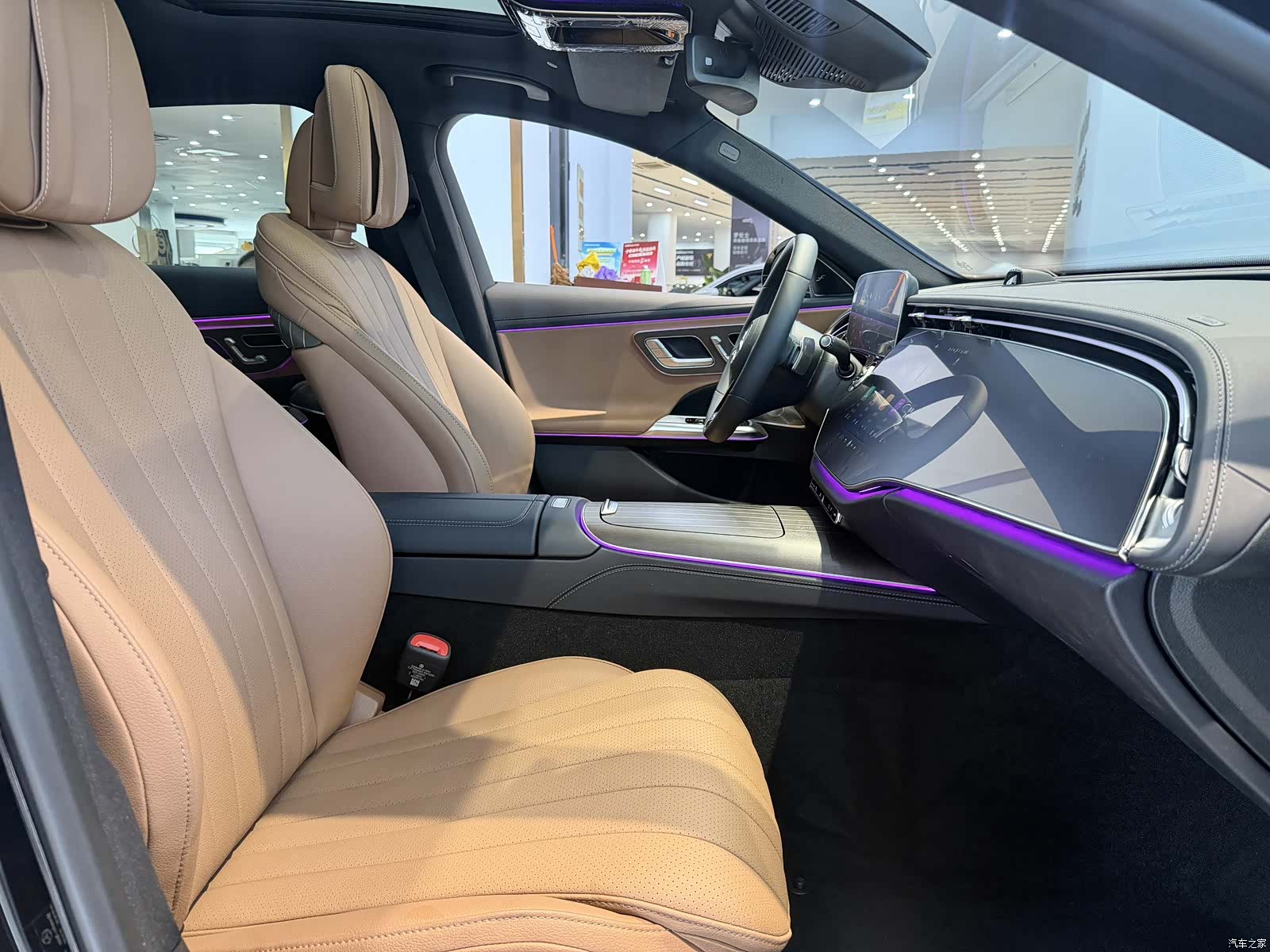 Mercedes-Benz E-Class, 2025 17