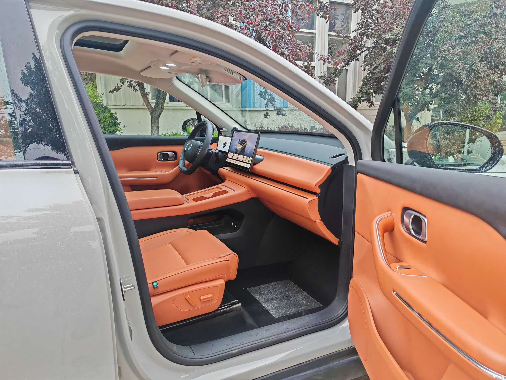 Leapmotor C10, 2025 11