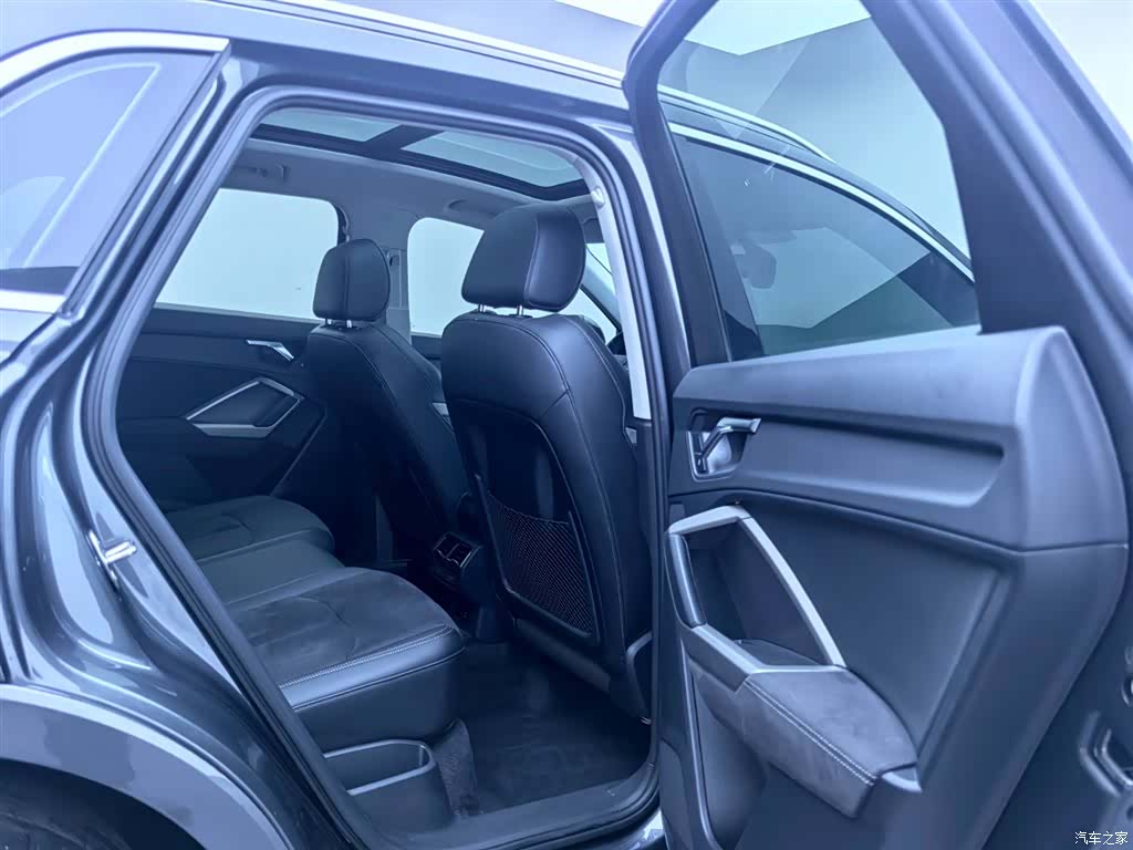 Audi Q3, 2023 16