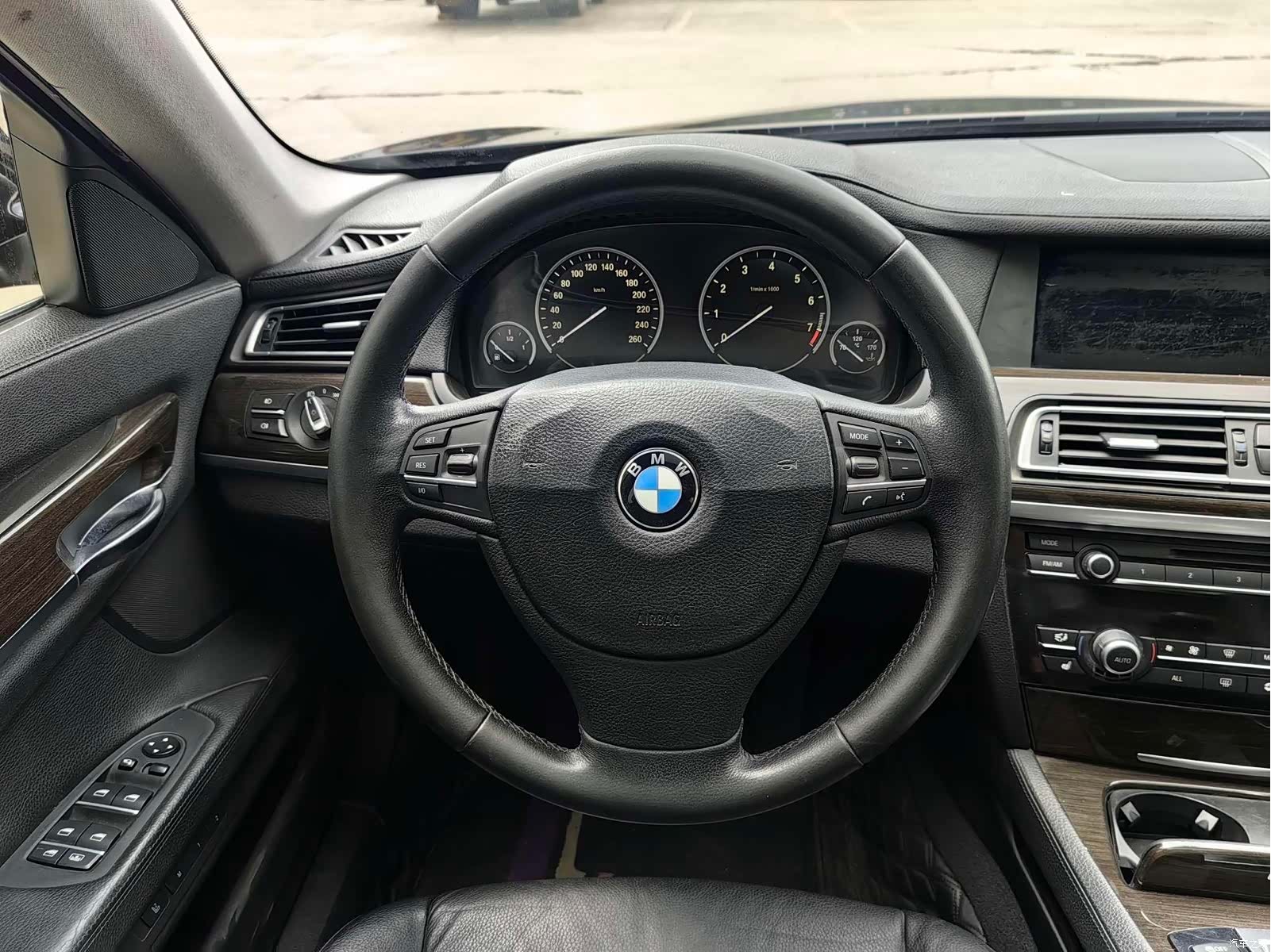 BMW 7 Series, 2012 14