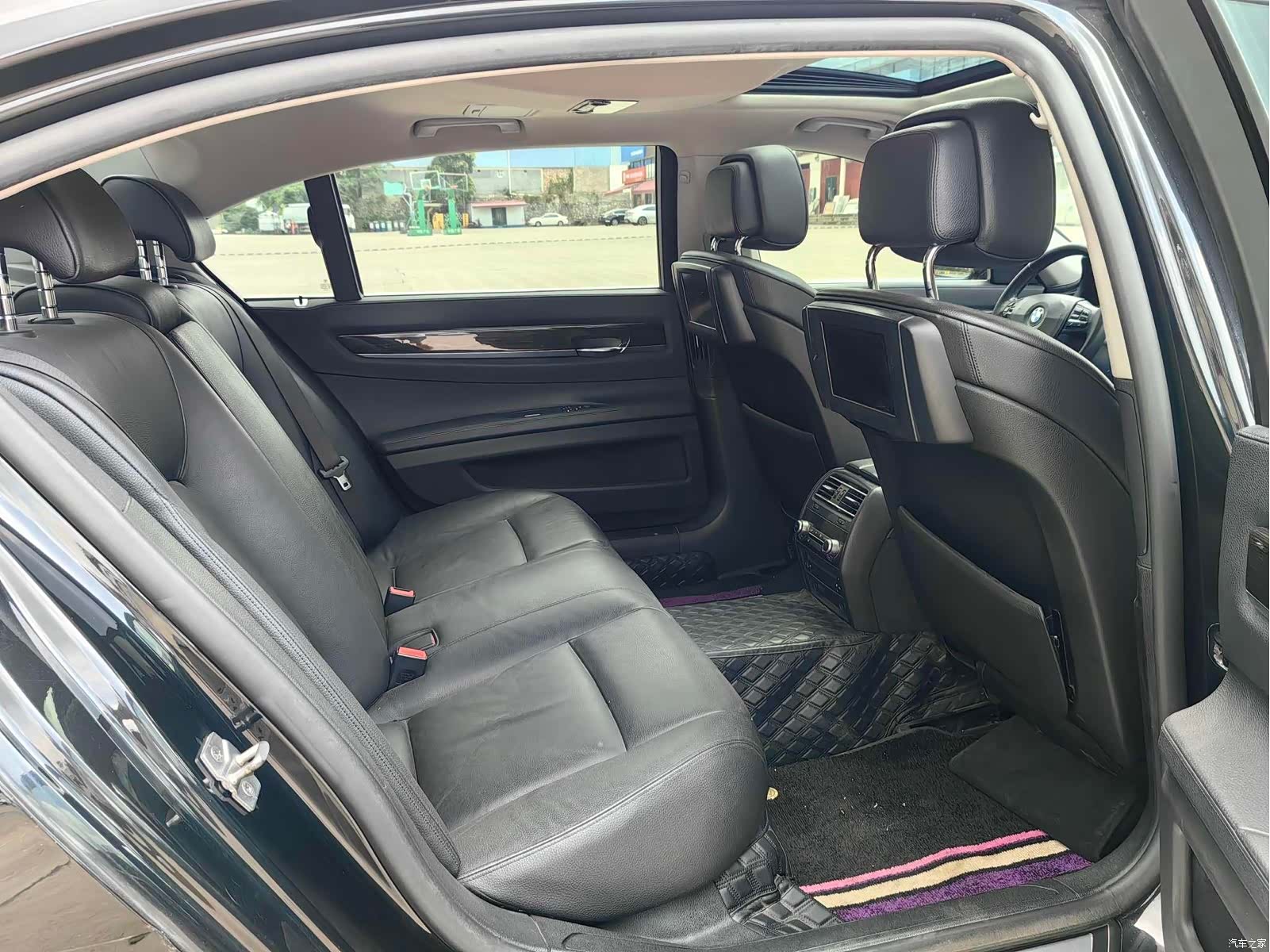 BMW 7 Series, 2012 10