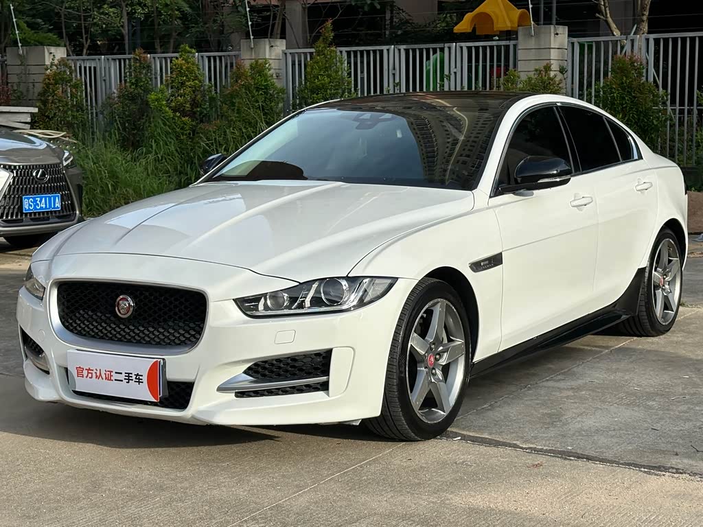 Jaguar XE