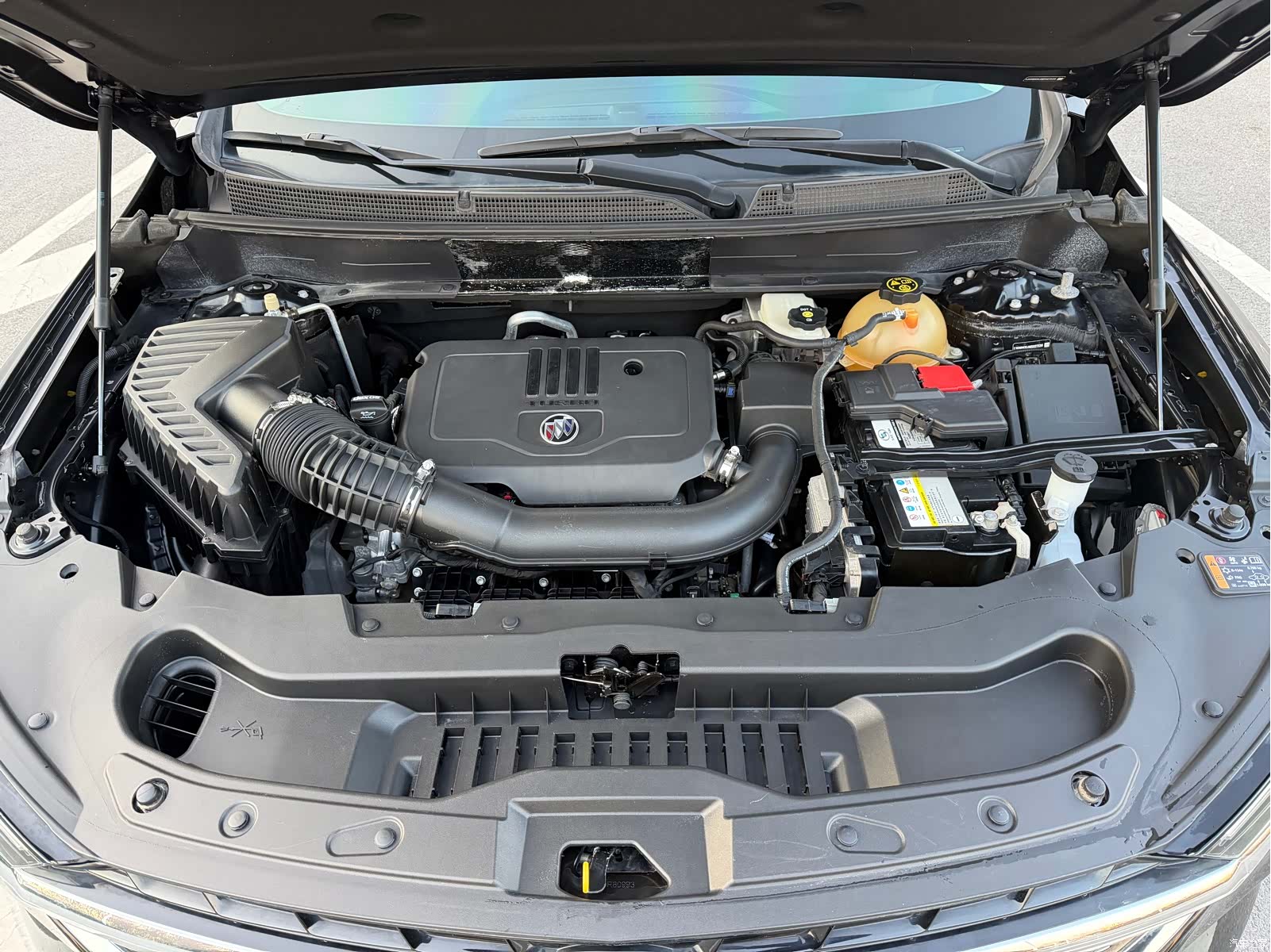 Buick Enclave, 2021 9