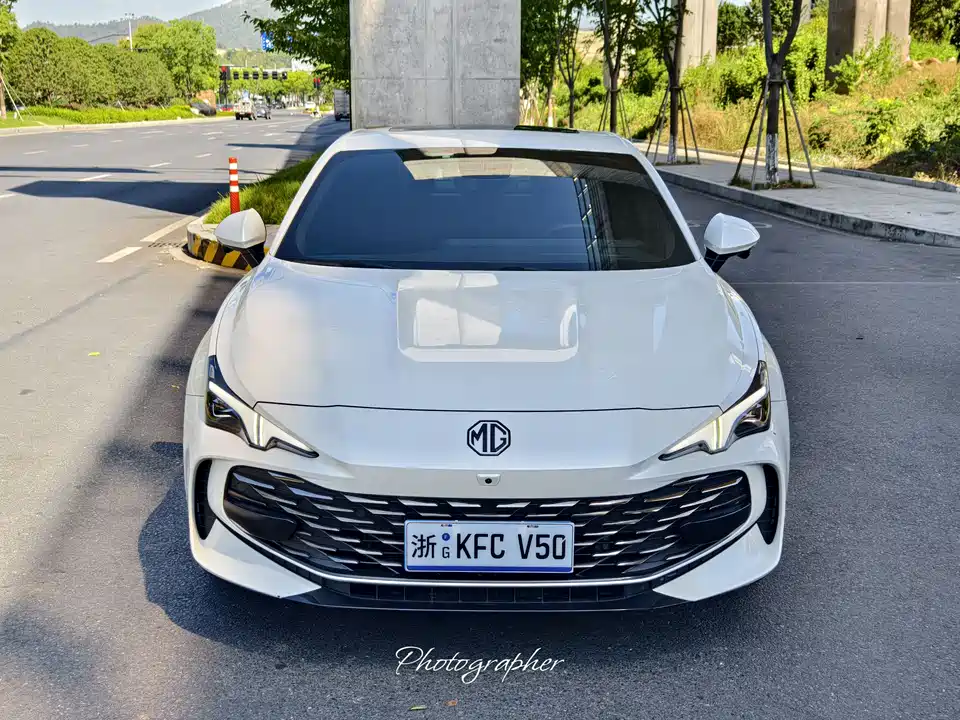 MG MG7