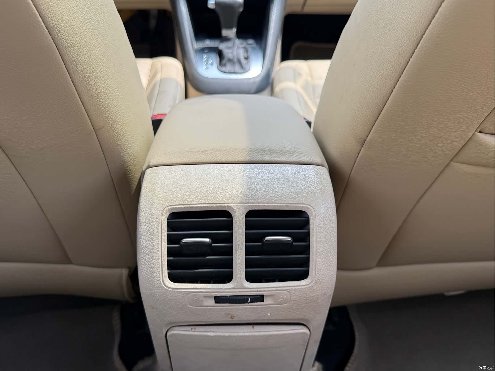 Volkswagen Golf, 2011 14