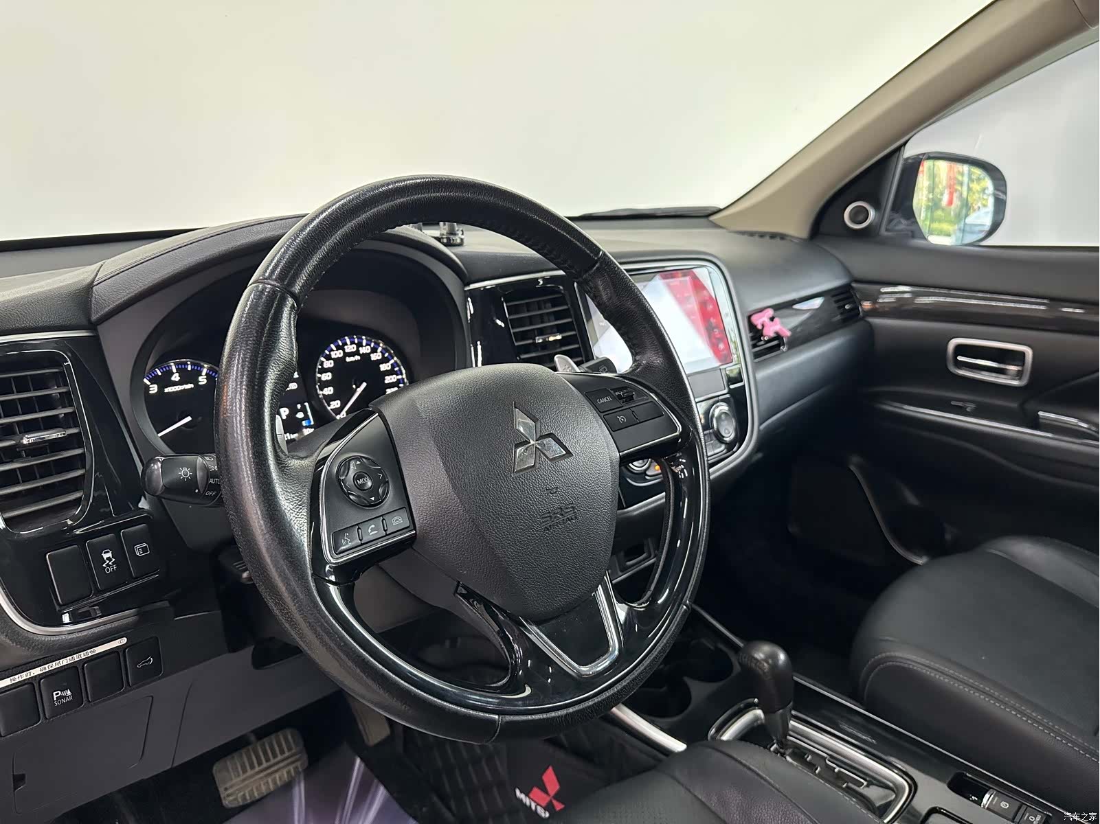 Mitsubishi Outlander, 2017 15