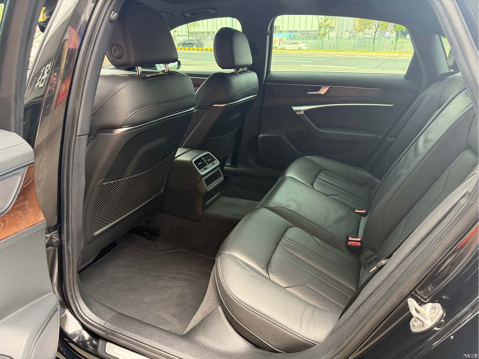 Audi A6L, 2020 все фото