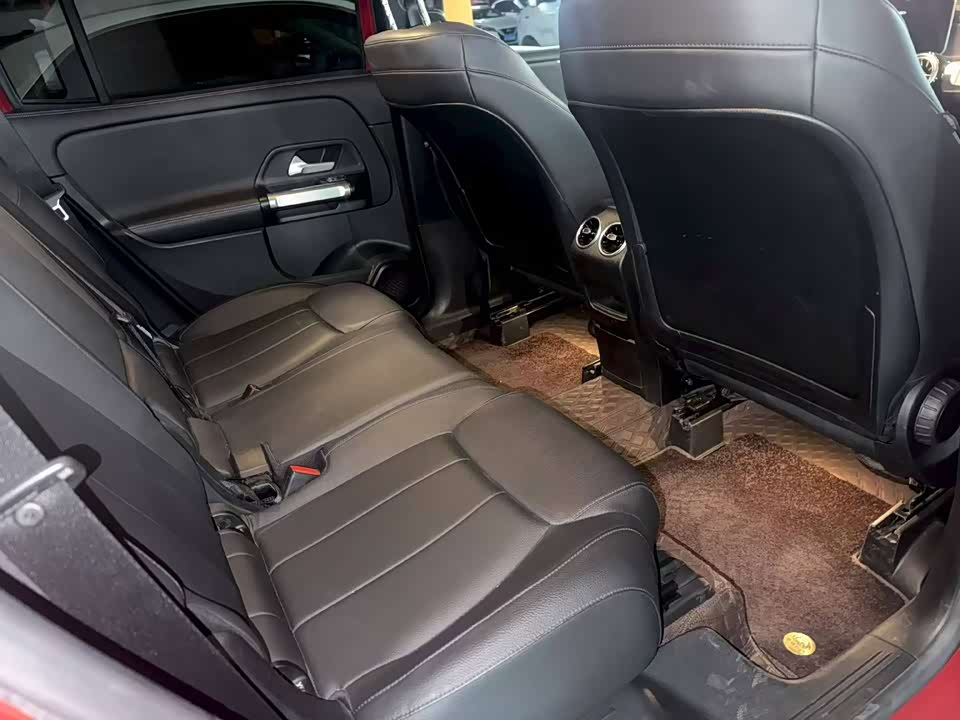 Toyota Corolla Sharp amplifier