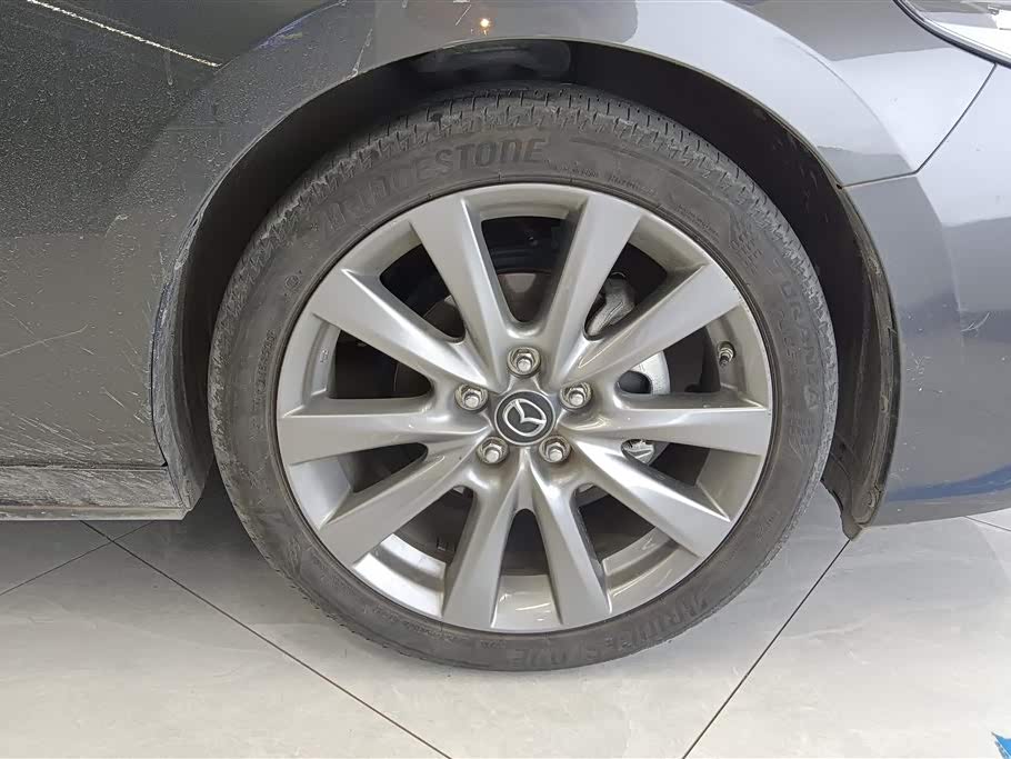Mazda 3 Angkesaila