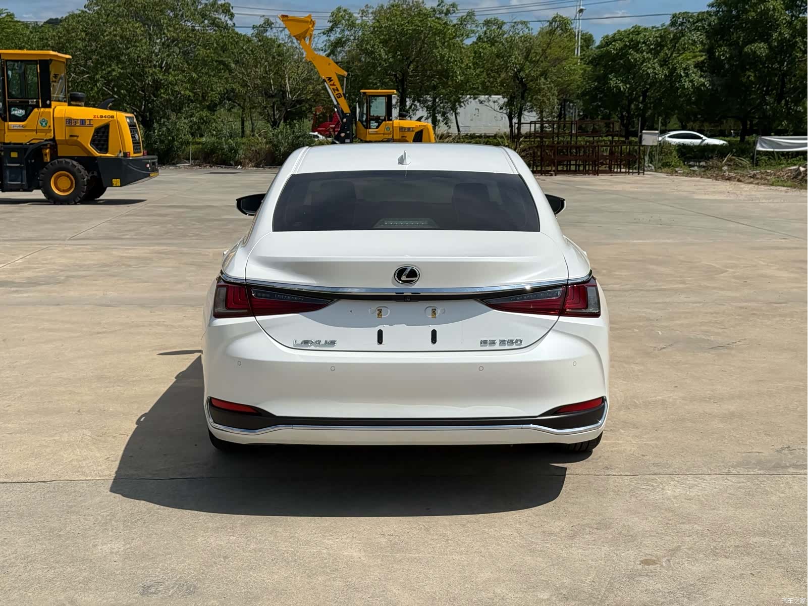 Lexus ES, 2024 8