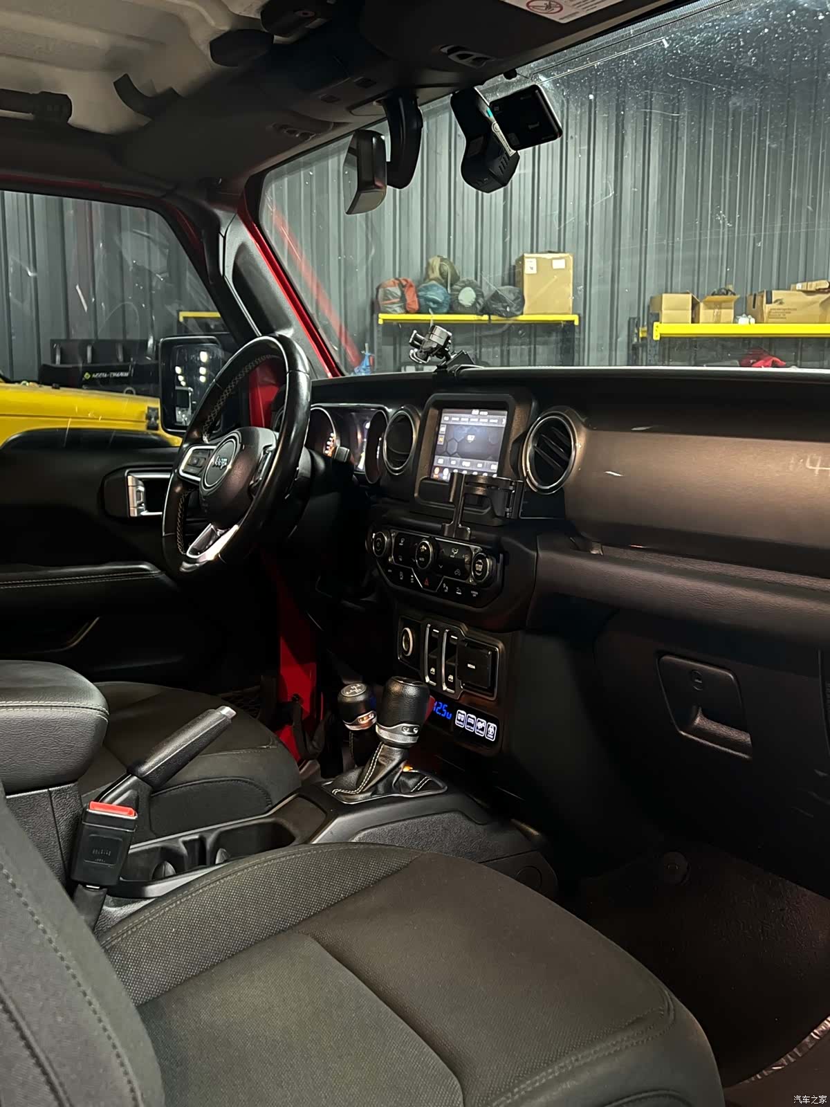 Jeep Wrangler, 2021 14