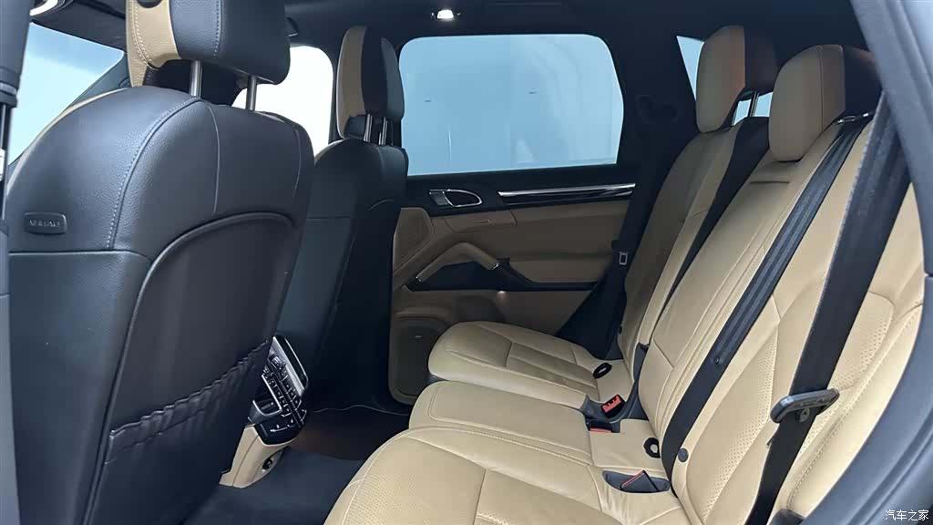 Porsche Cayenne, 2014 10
