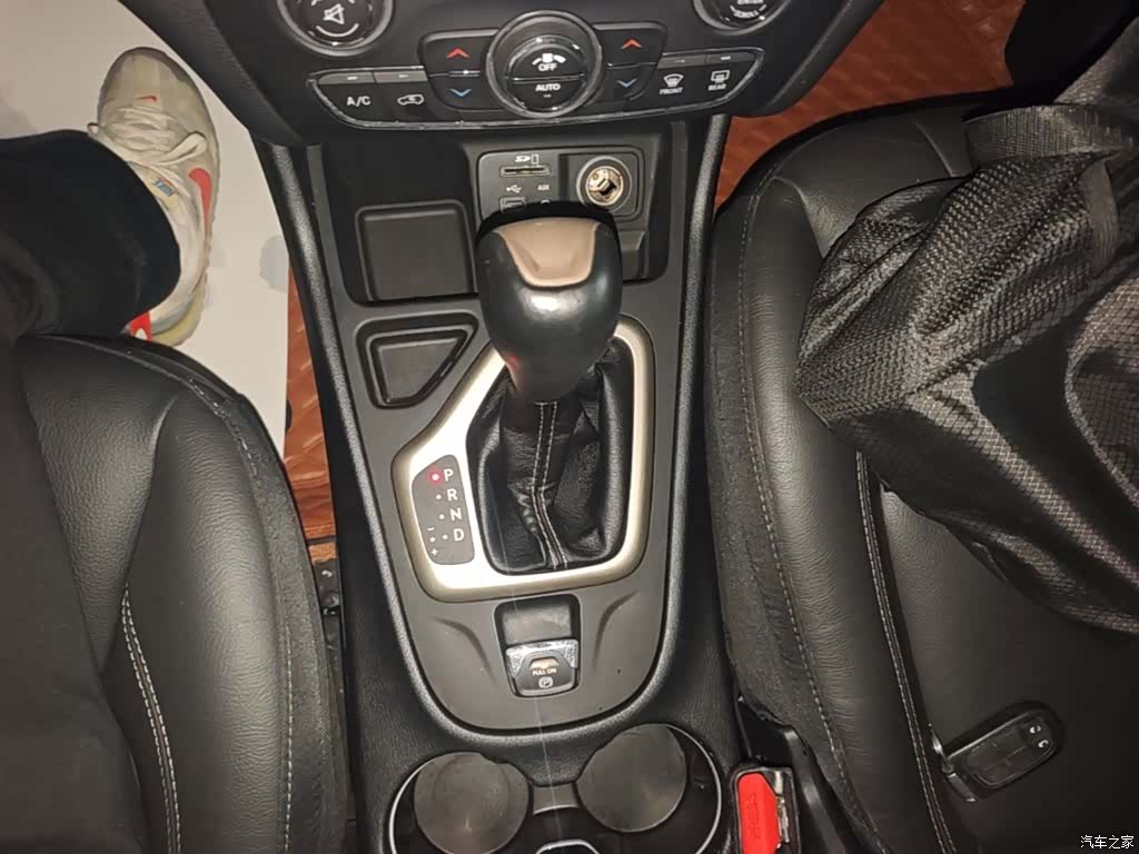 Jeep Cherokee, 2017 14