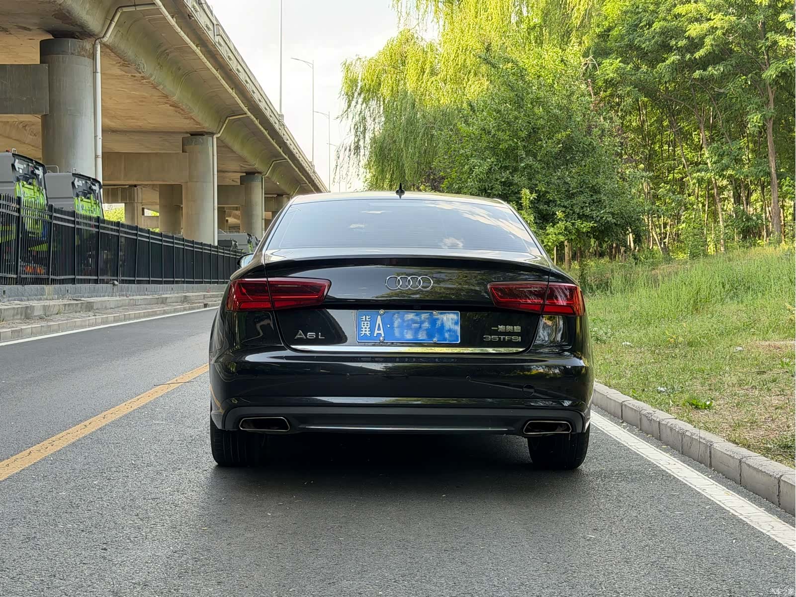 Audi A6L, 2015 12