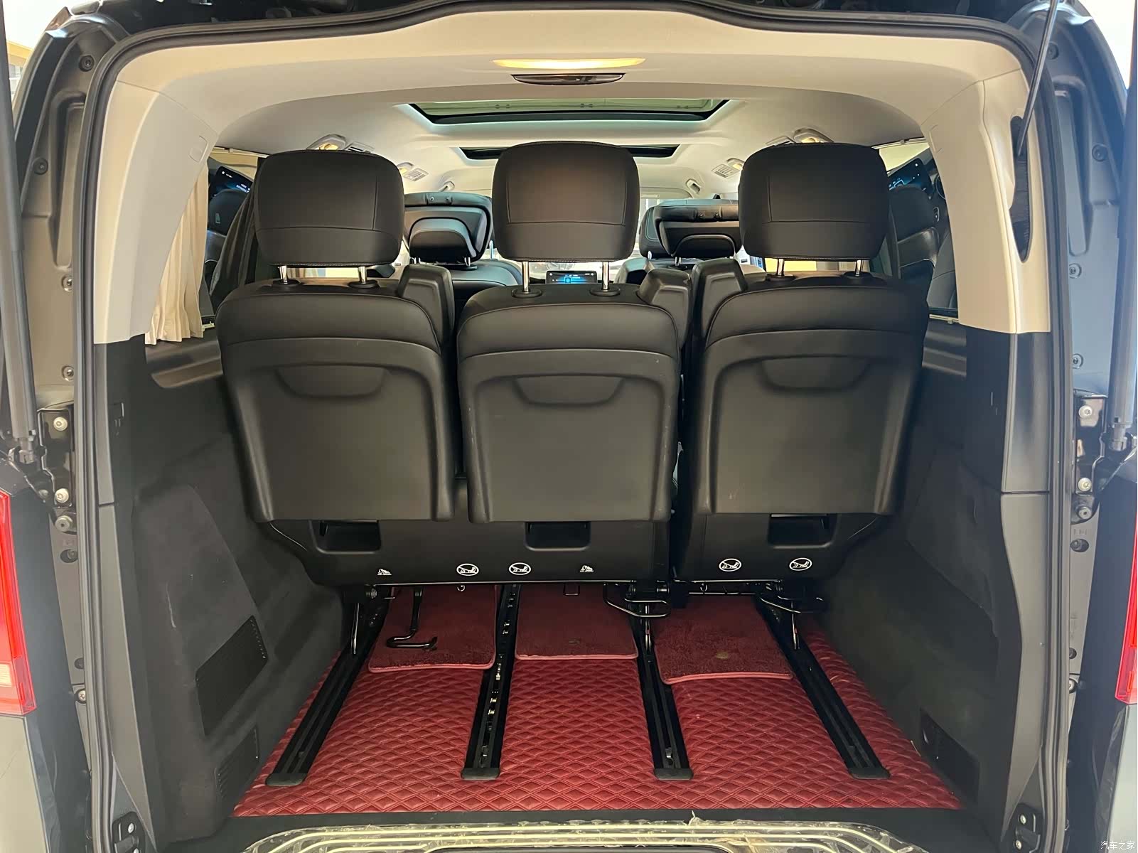 Mercedes-Benz V-Class, 2021 15