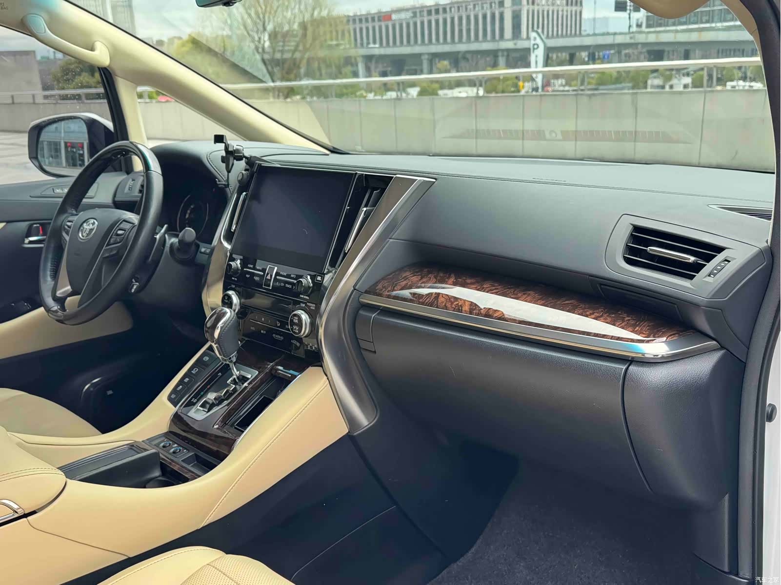 Toyota Alphard, 2020 14