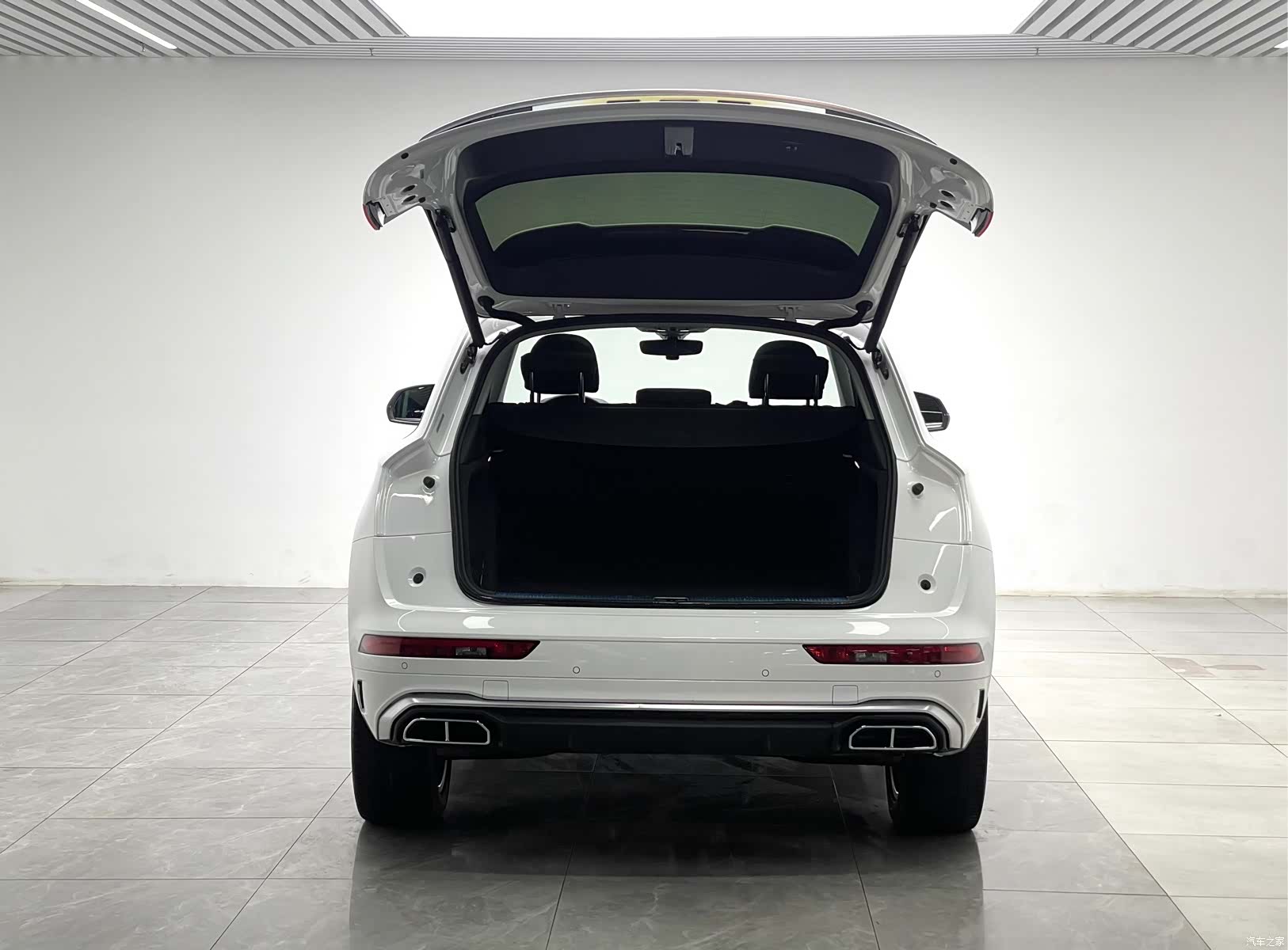 Audi Q5L, 2021 10