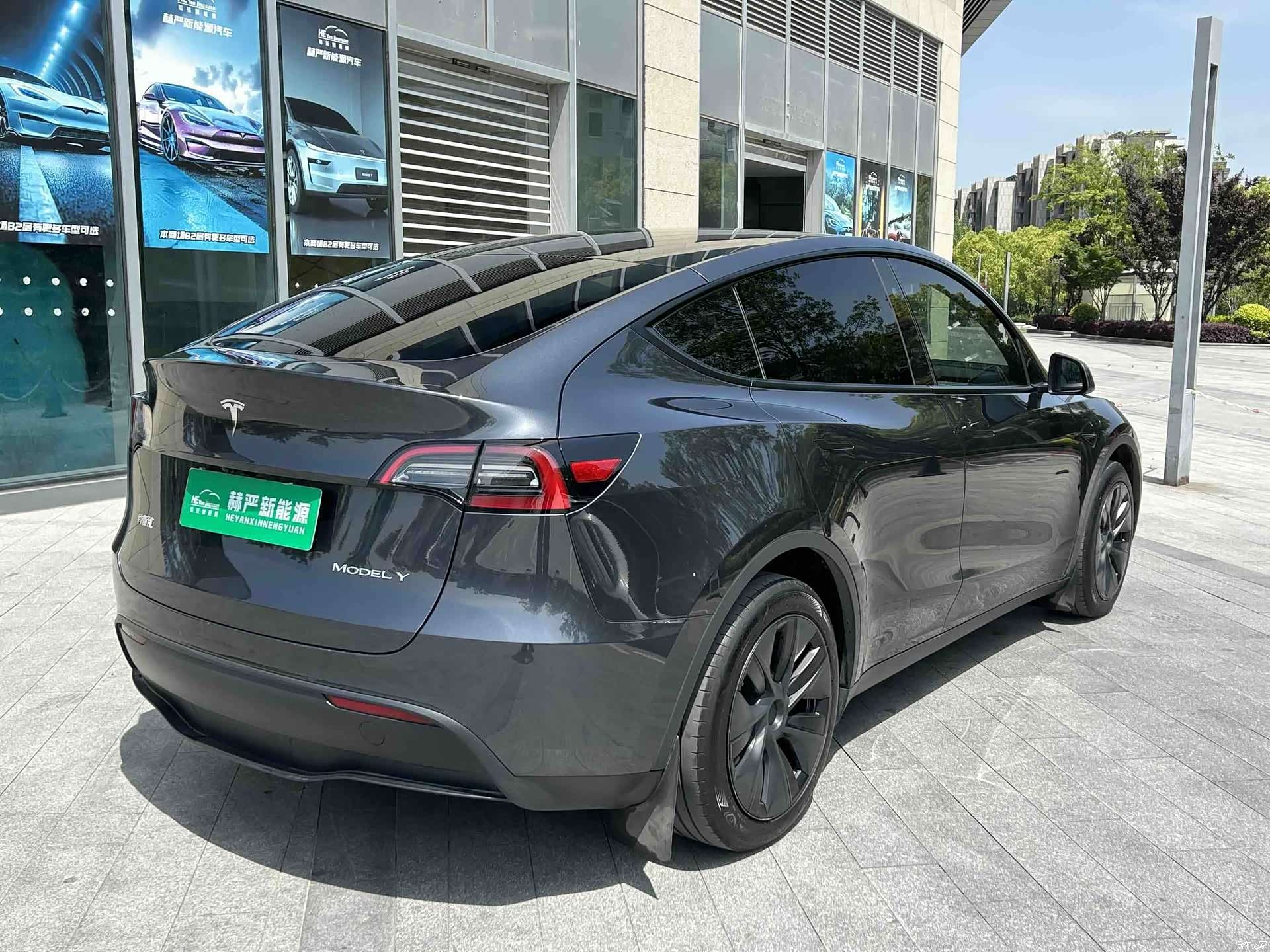Tesla Model Y, 2024 10
