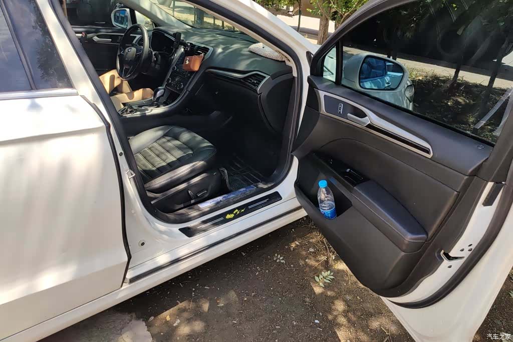 Ford Mondeo, 2015 8