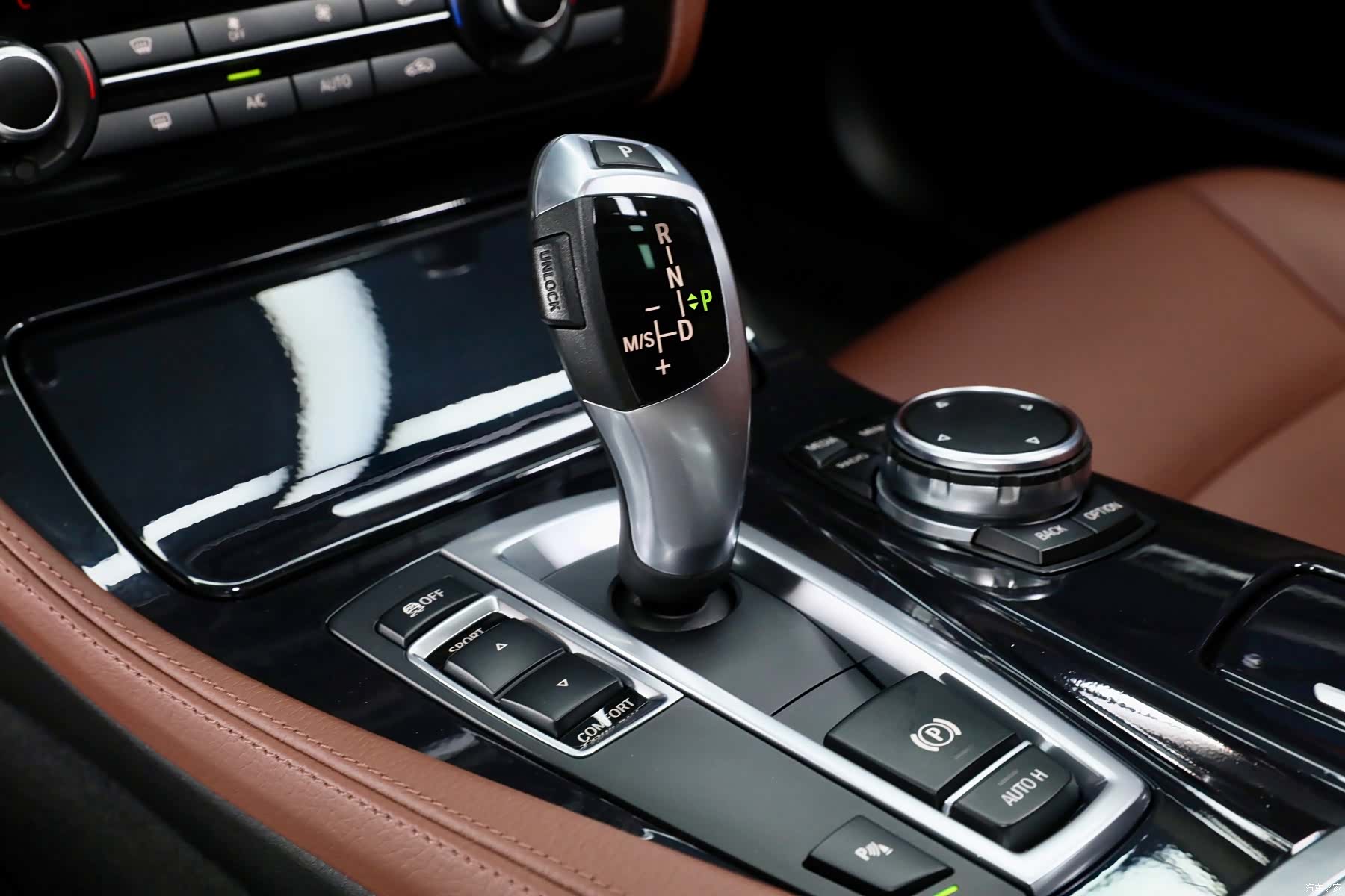 BMW 5 Series, 2016 14