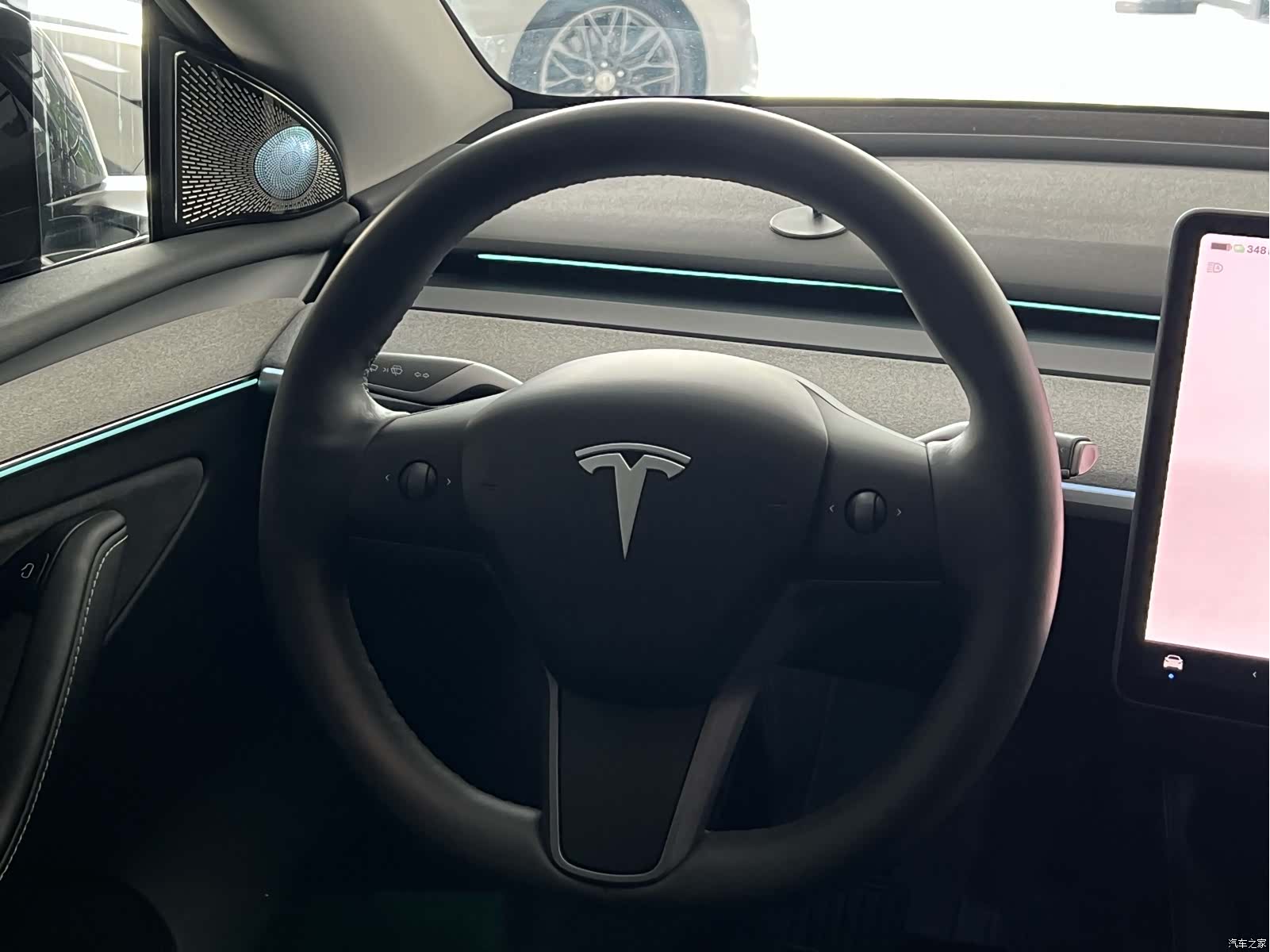 Tesla Model Y, 2024 10