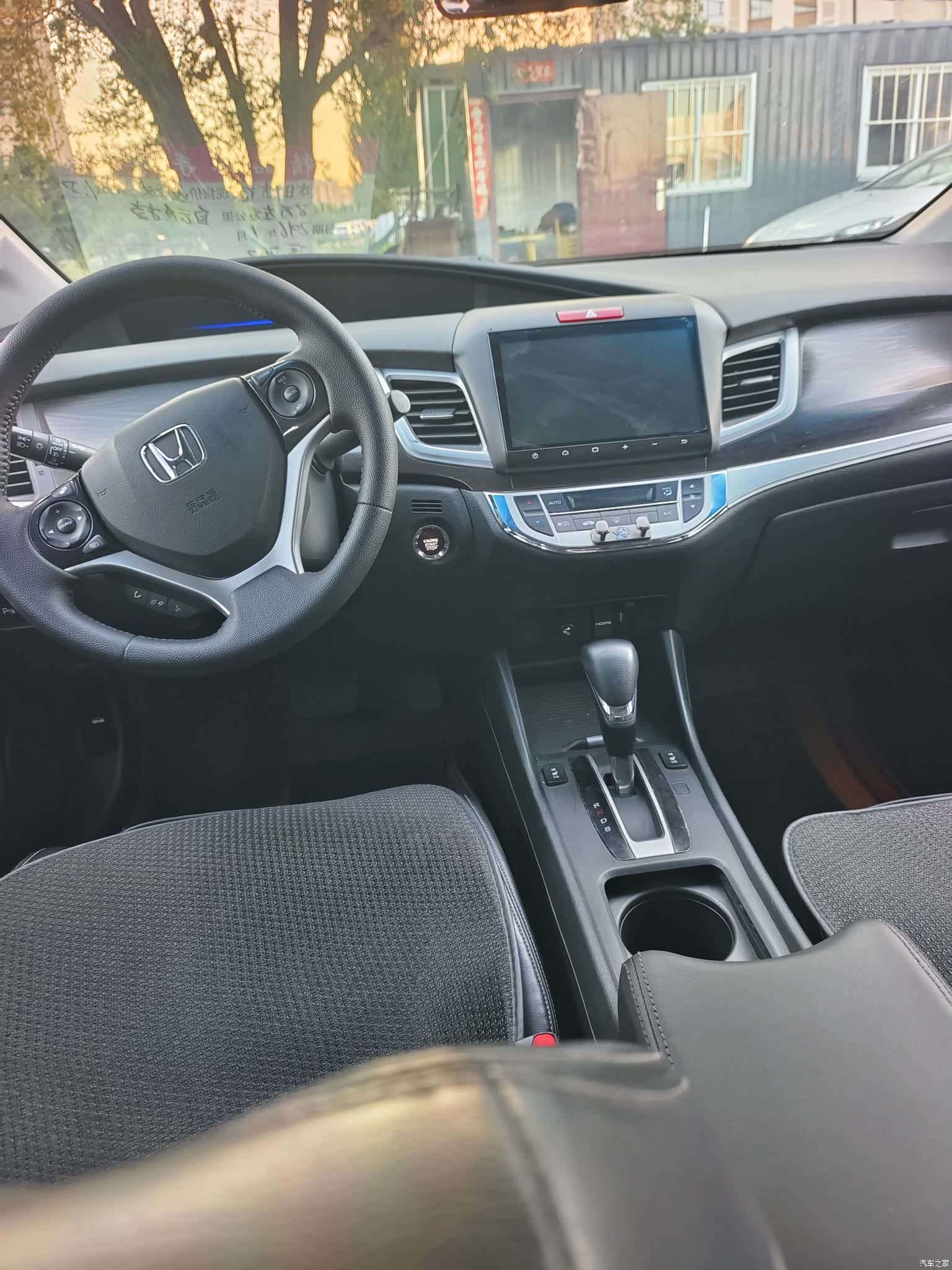 Honda Jade, 2016 все фото