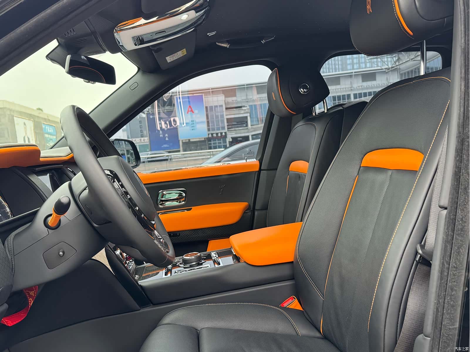 Rolls-Royce Cullinan, 2023 8