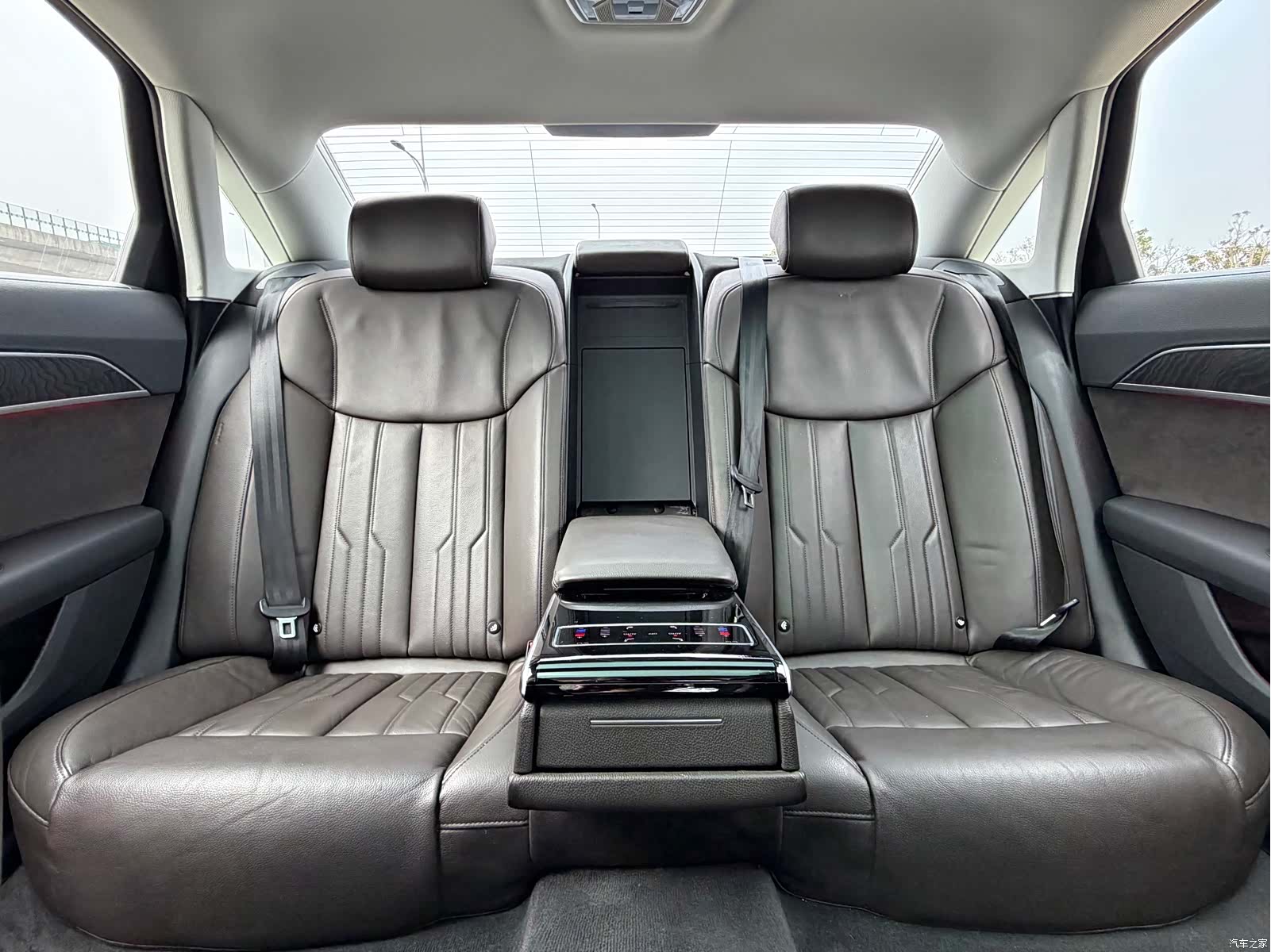 Audi A8L, 2018 11
