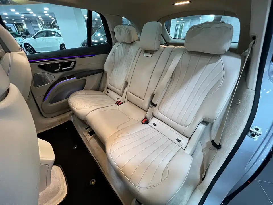 Mercedes-Benz EQS SUV