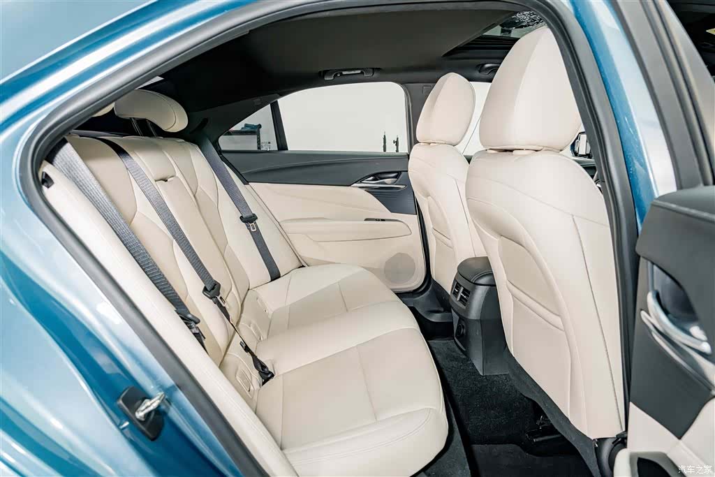 Cadillac CT4, 2023 20