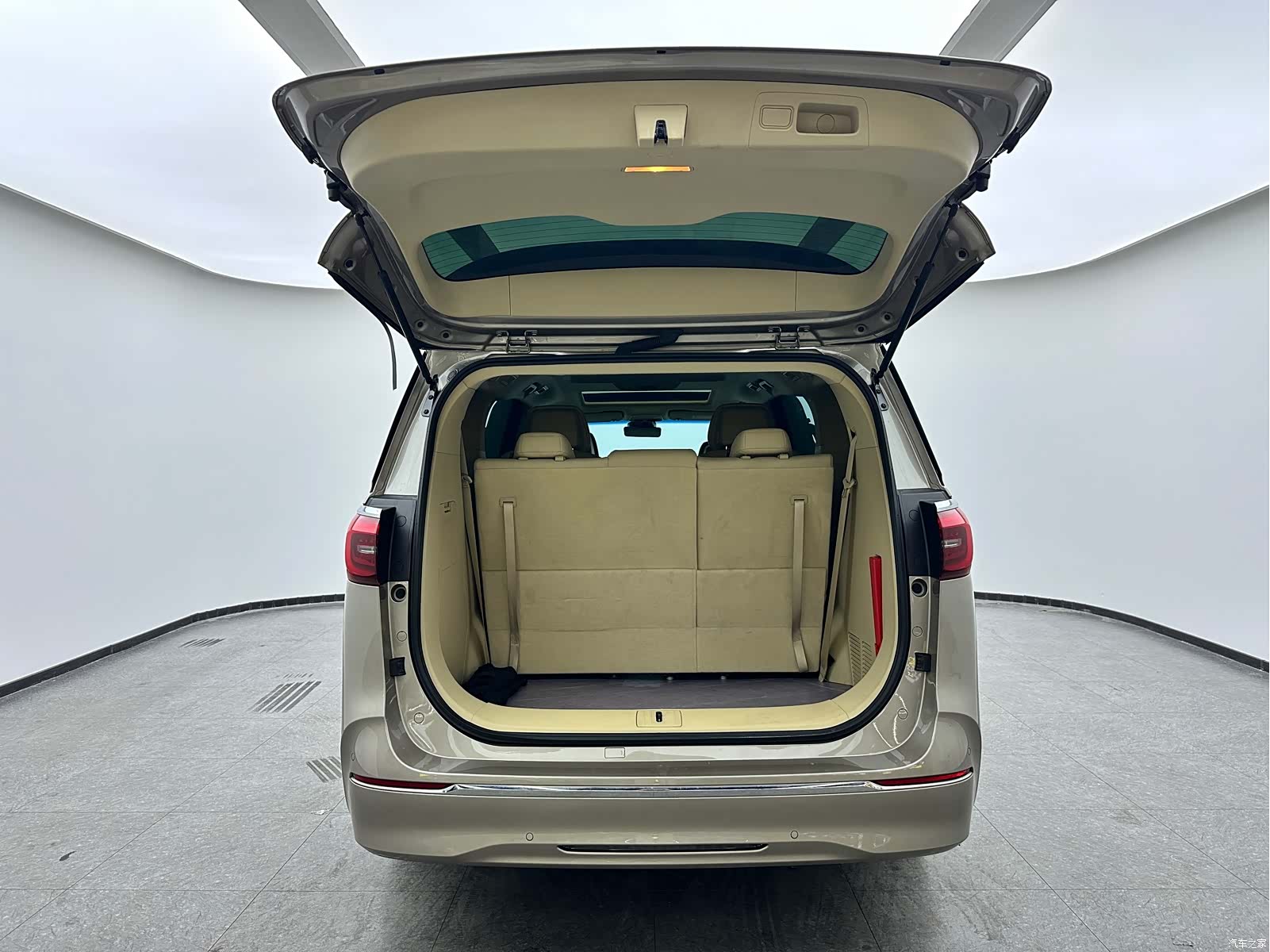 Buick GL8, 2025 13
