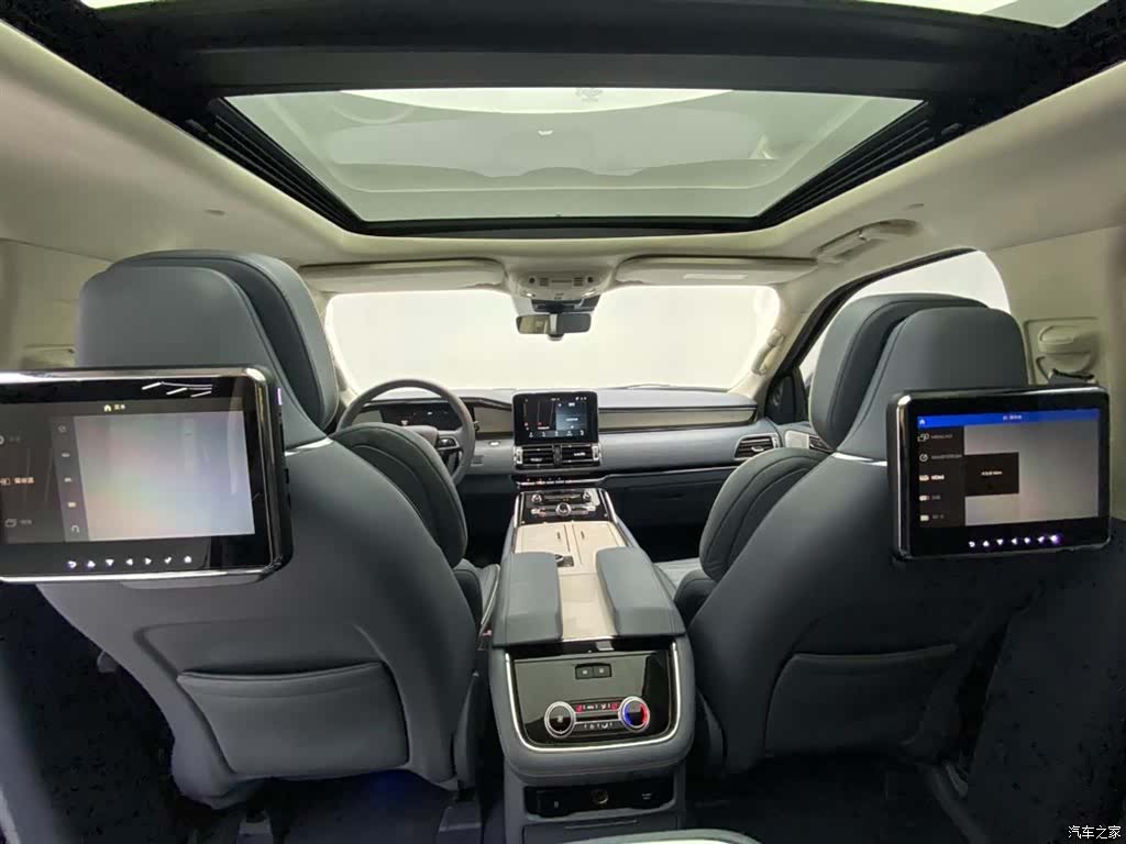 Lincoln Navigator, 2021 23
