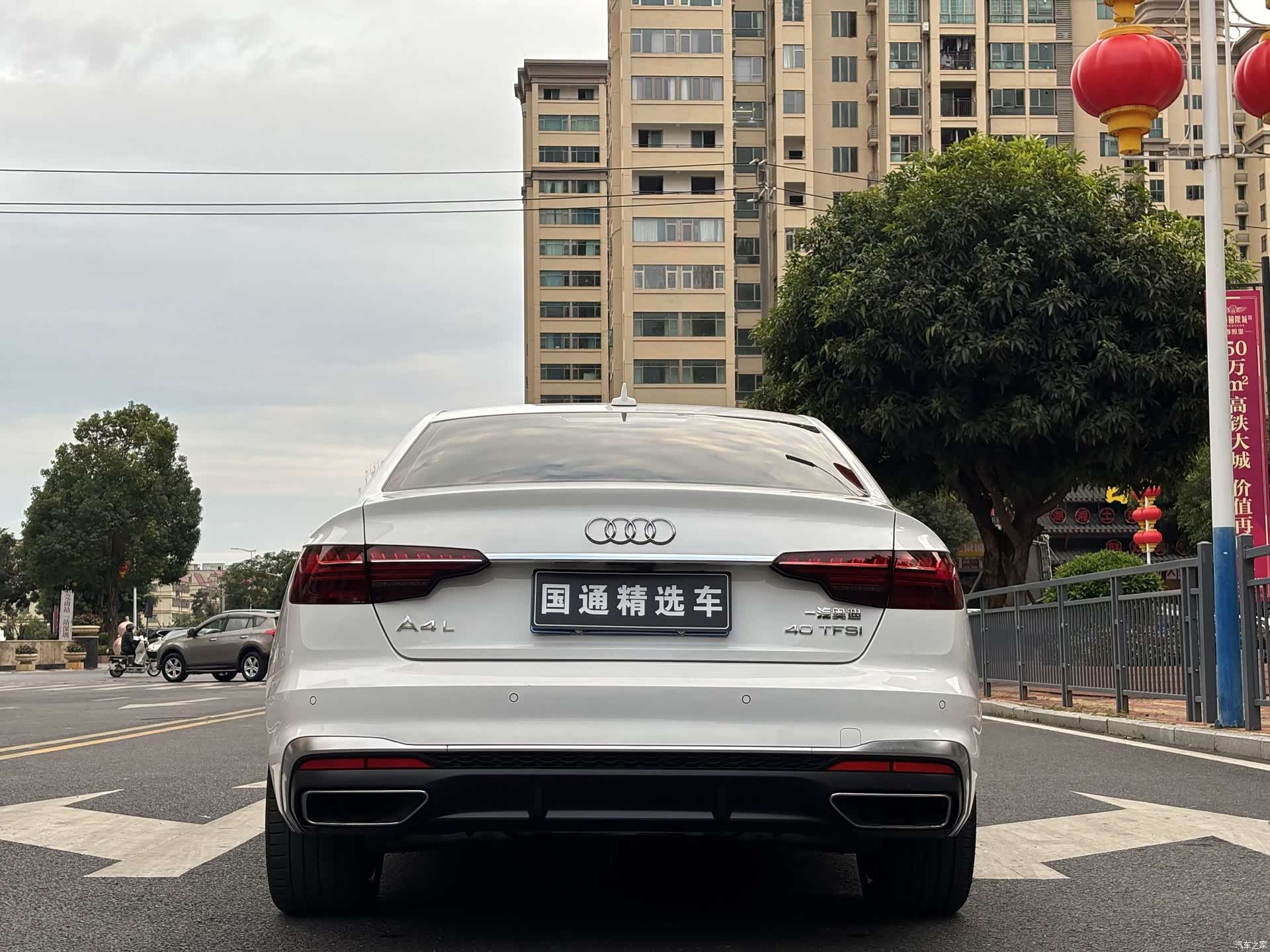 Audi A4L, 2021 все фото