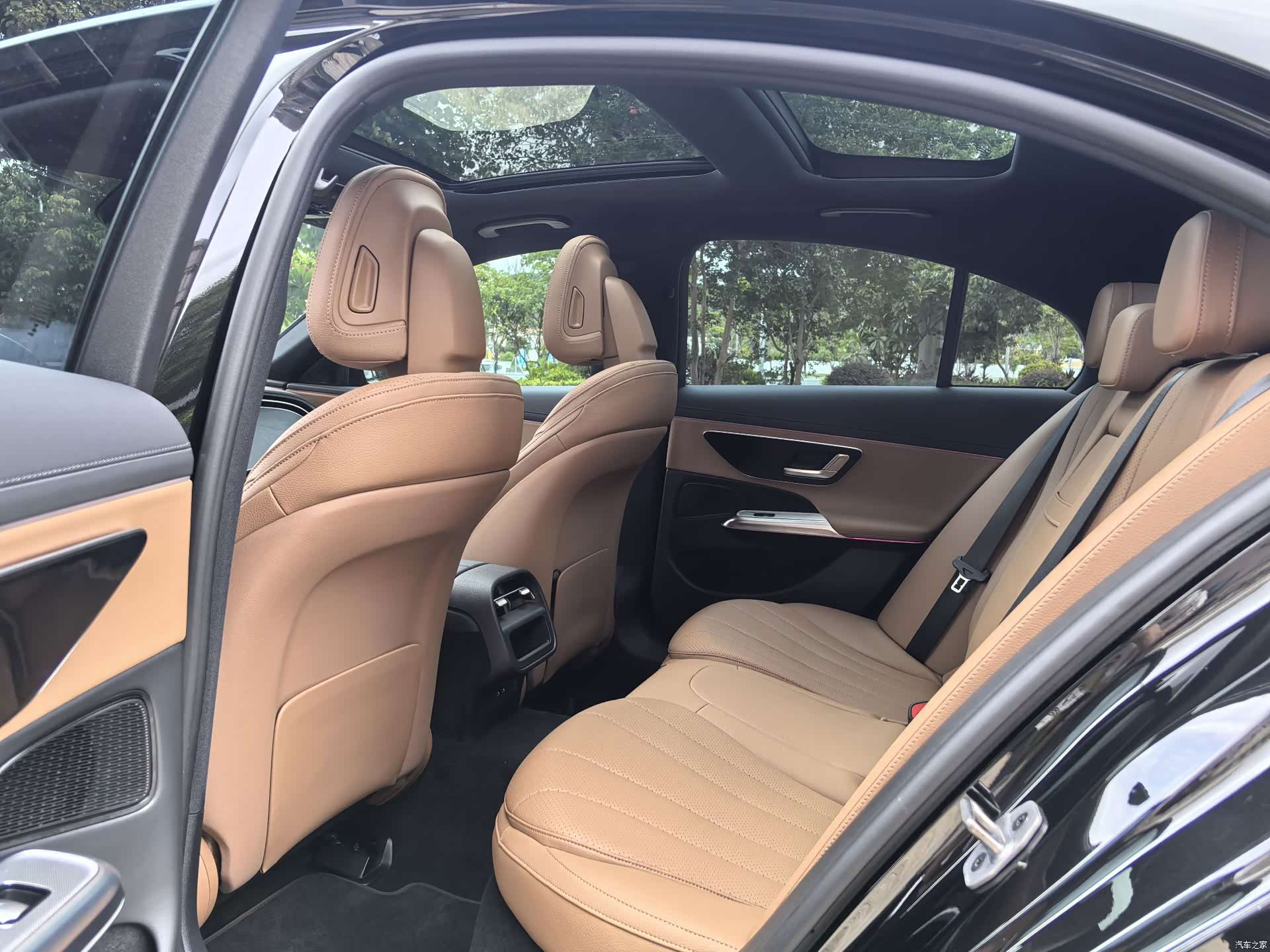 Mercedes-Benz E-Class, 2025 все фото