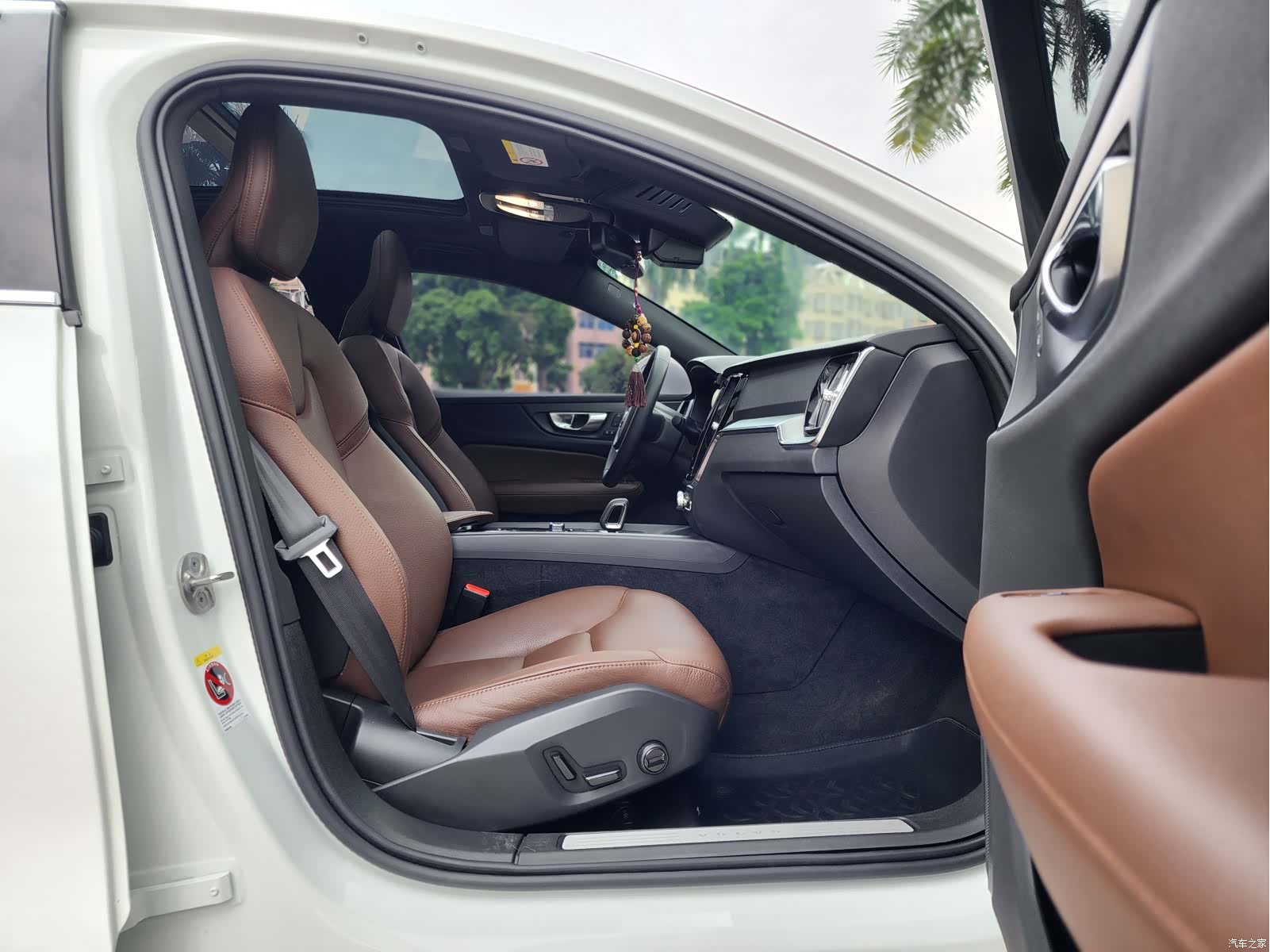 Volvo S60, 2023 11