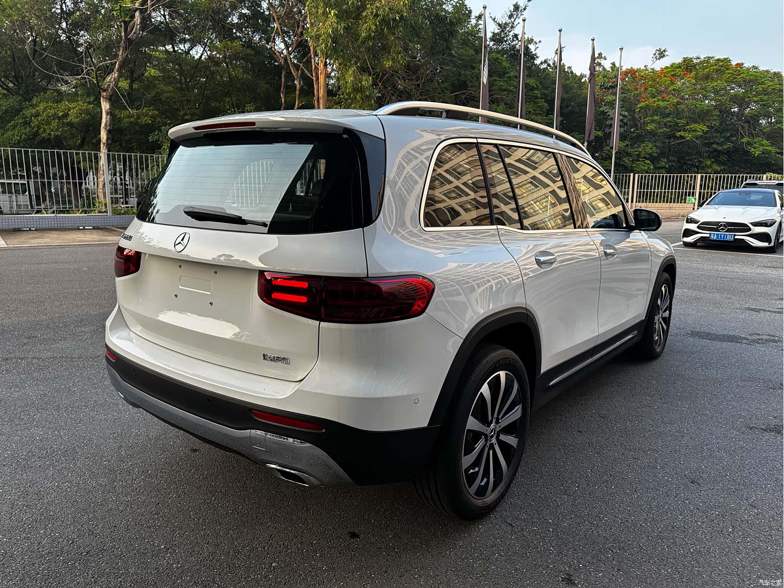 Mercedes-Benz GLB, 2025 8