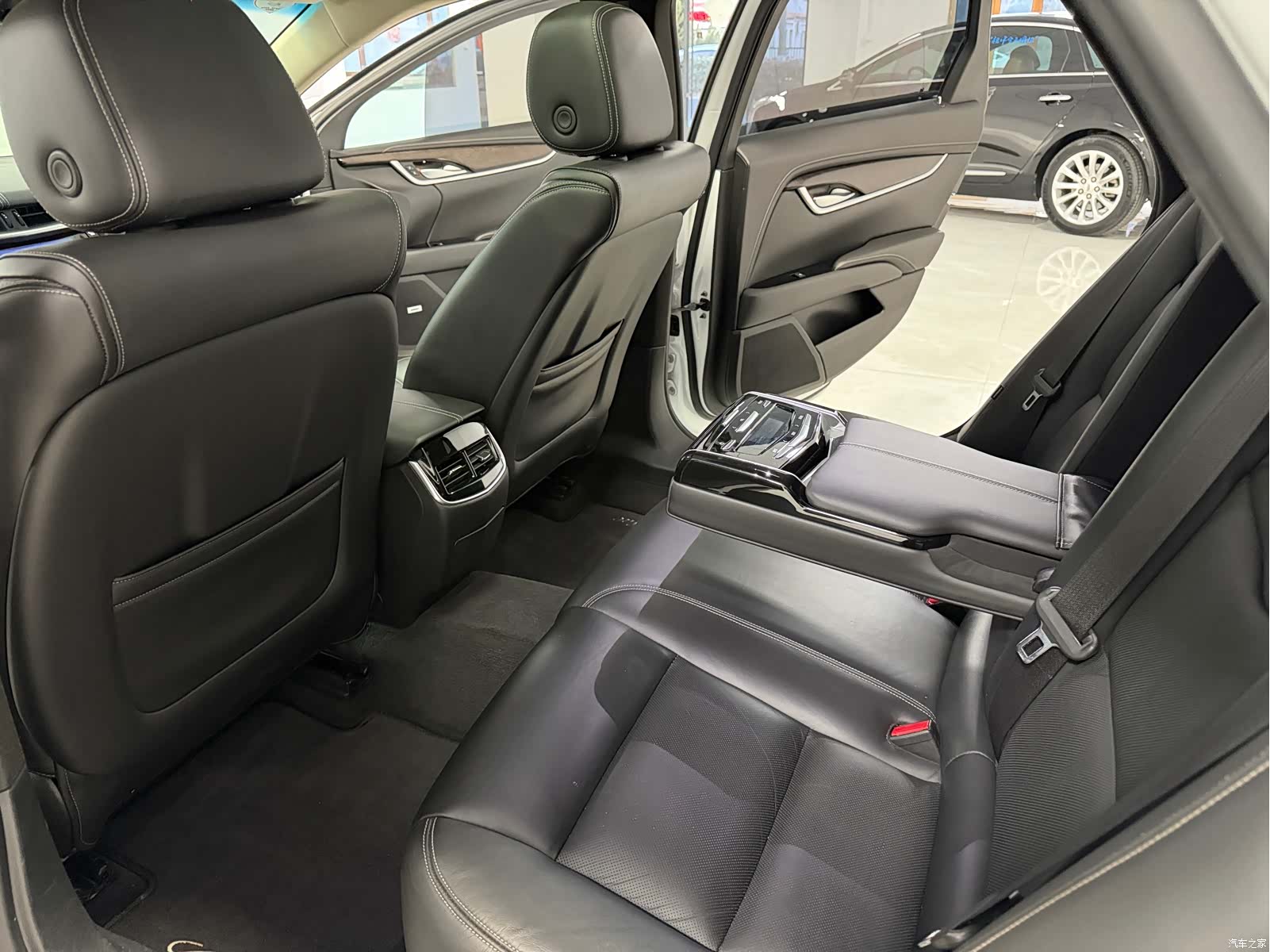 Cadillac XTS, 2019 15