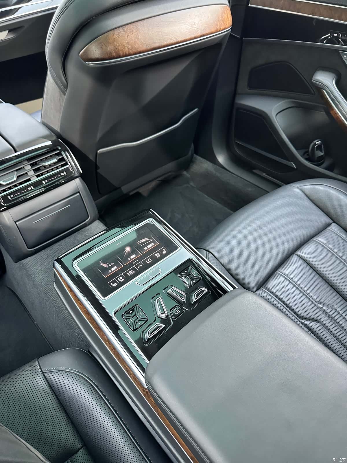 Audi A8L, 2019 7