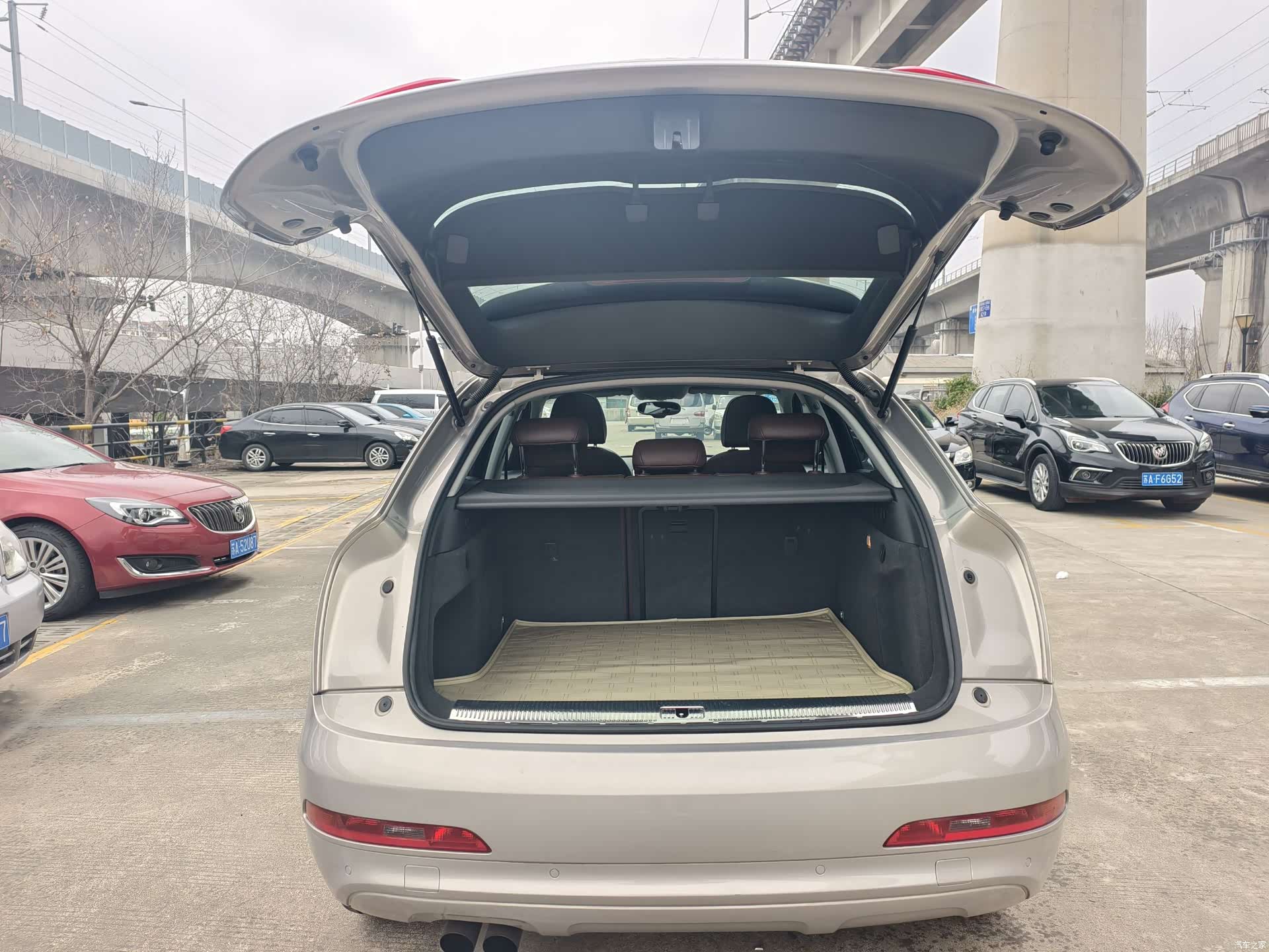 Audi Q3, 2015 12