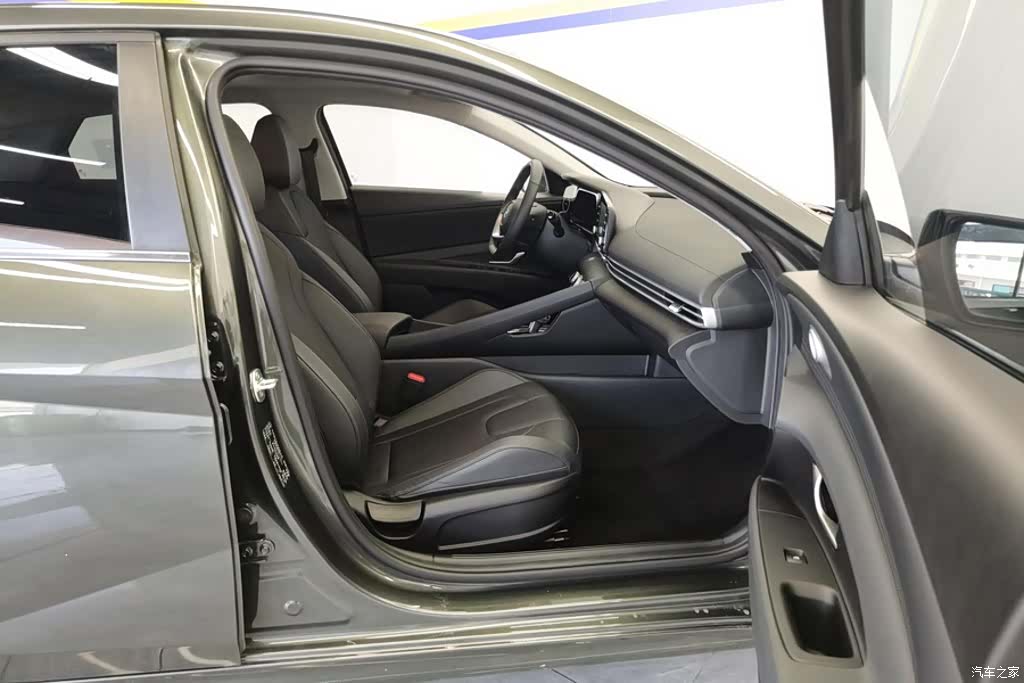 Hyundai Elantra, 2024 8
