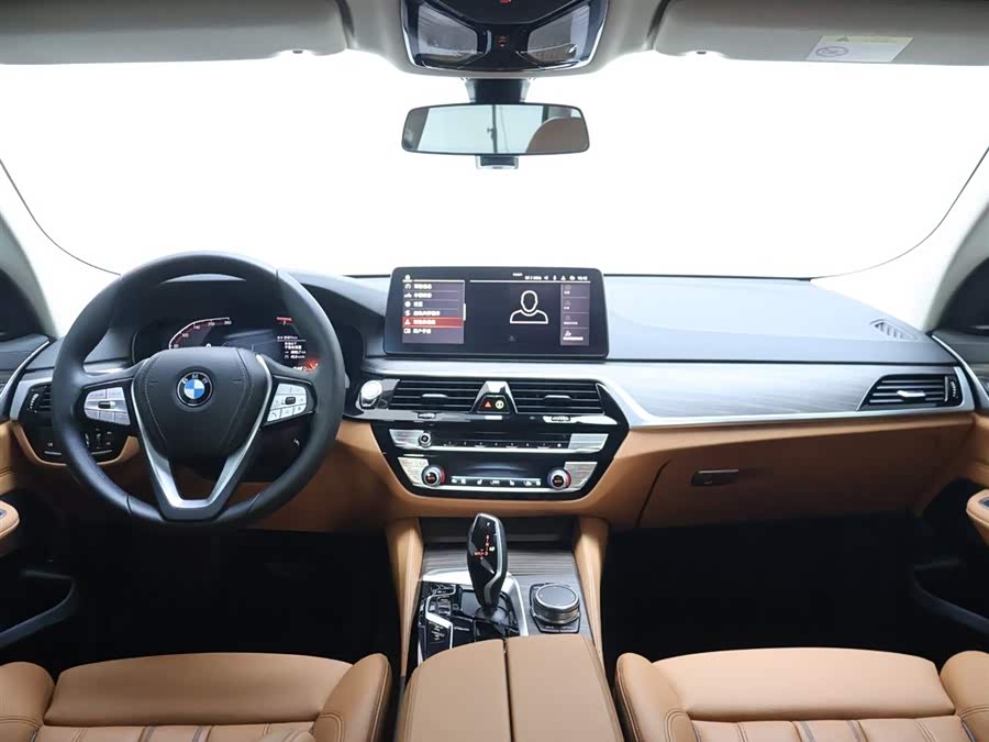 BMW 6 Series GT 2023, фото 13
