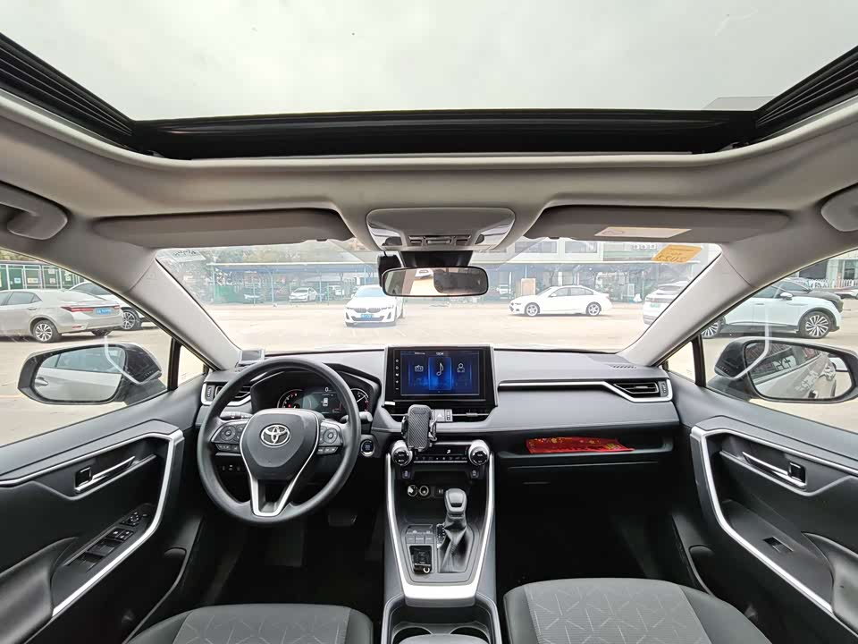 Toyota RAV4 Rongfang