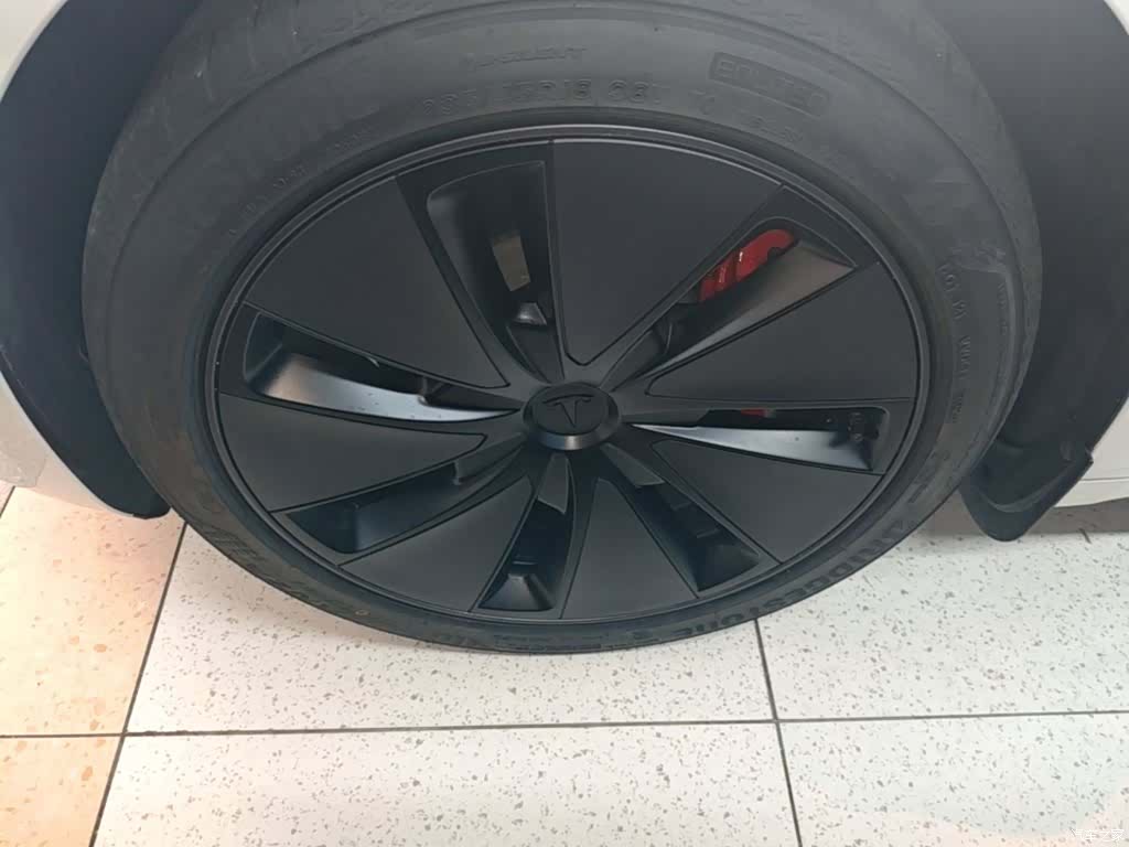 Tesla Model 3, 2024 23